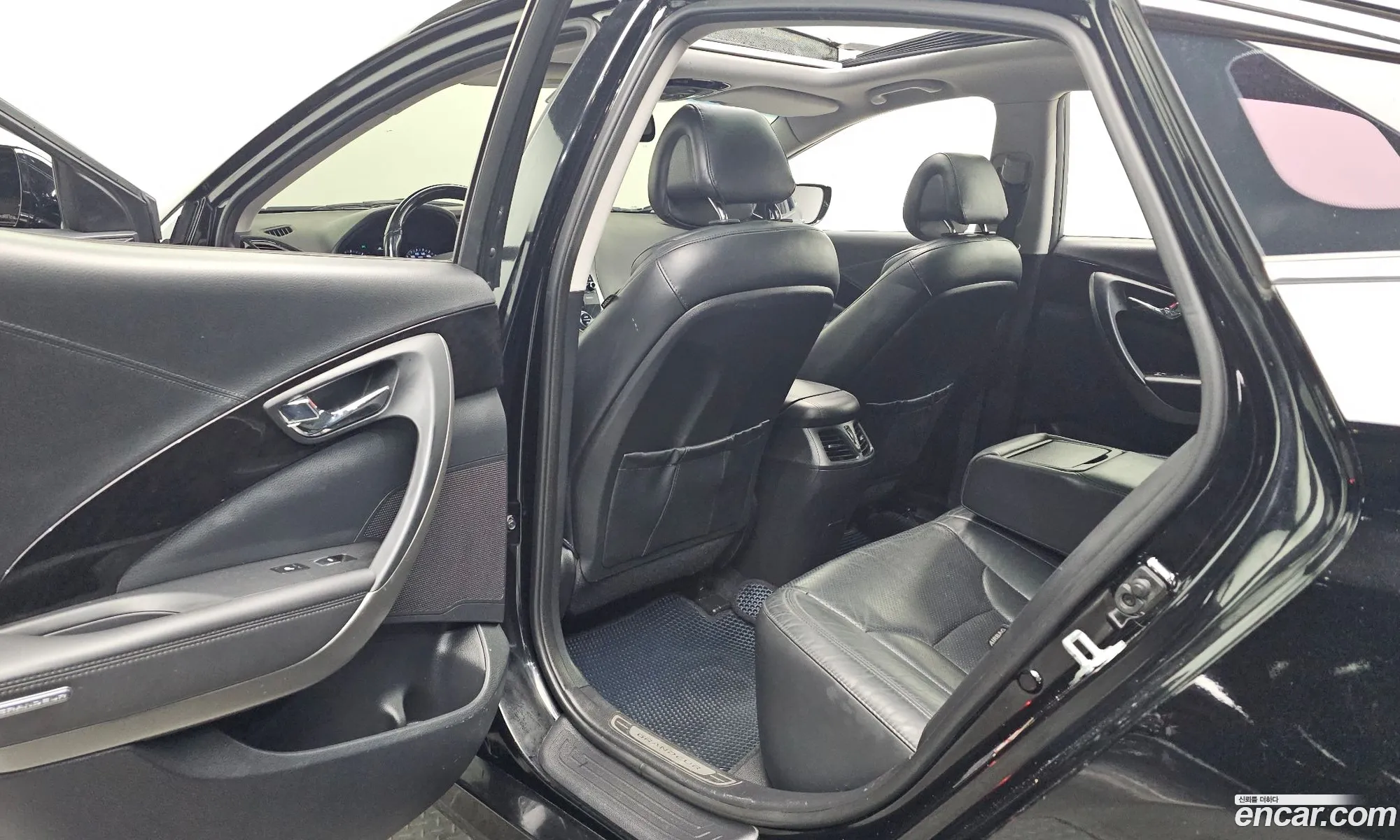 Hyundai Grandeur HG 2015 — 20