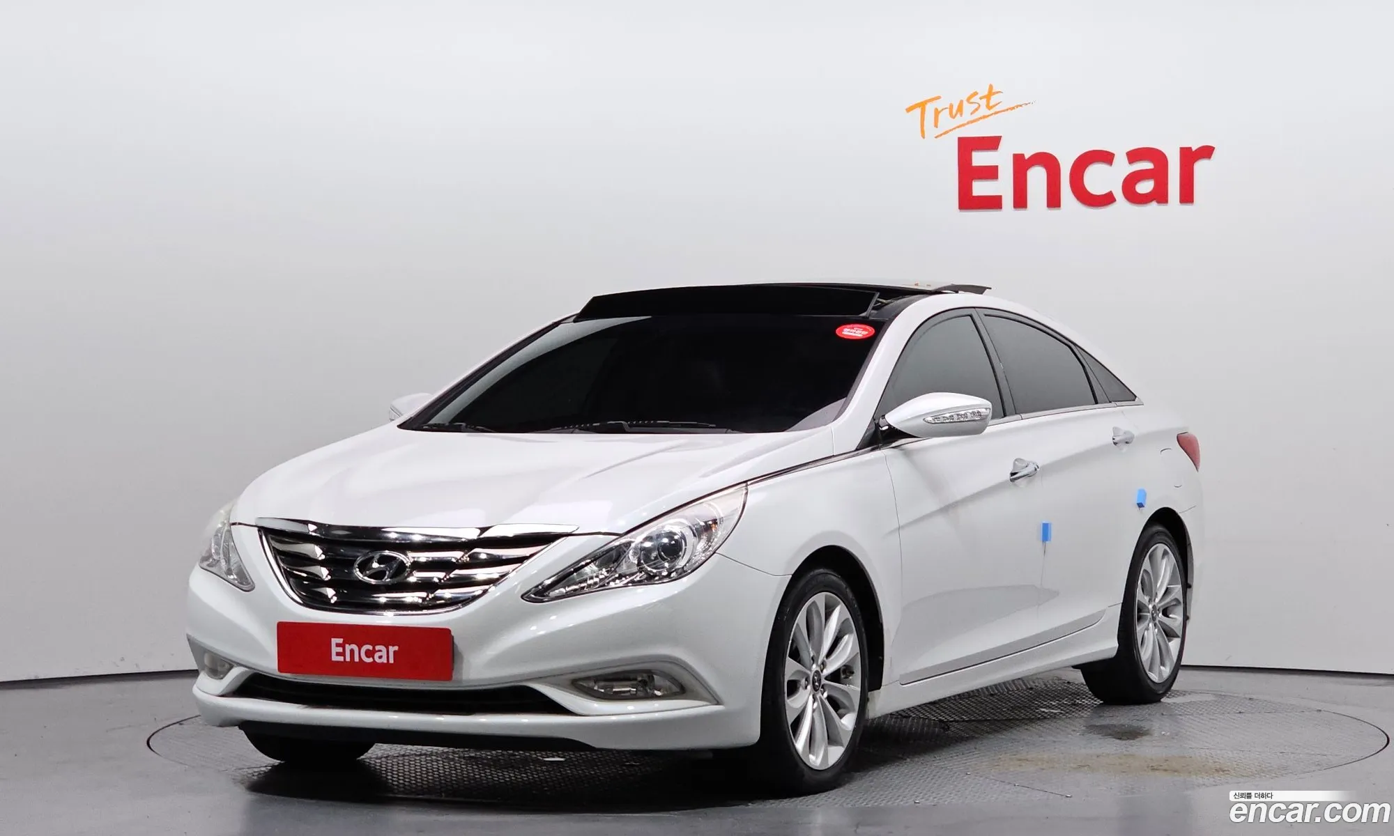 Hyundai YF Sonata 2011 KMHEC41BBBA279202 — 8