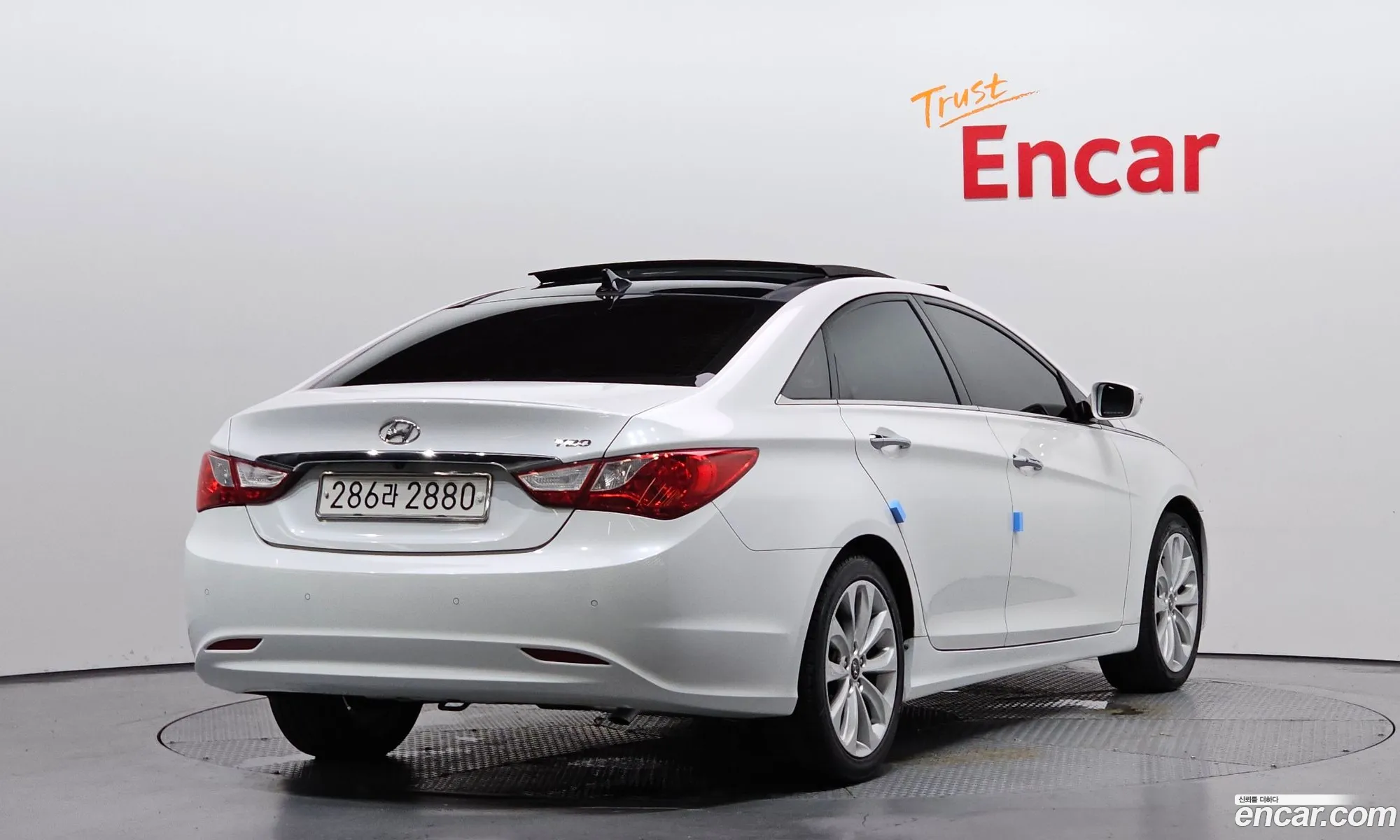 Hyundai YF Sonata 2011 KMHEC41BBBA279202 — 20