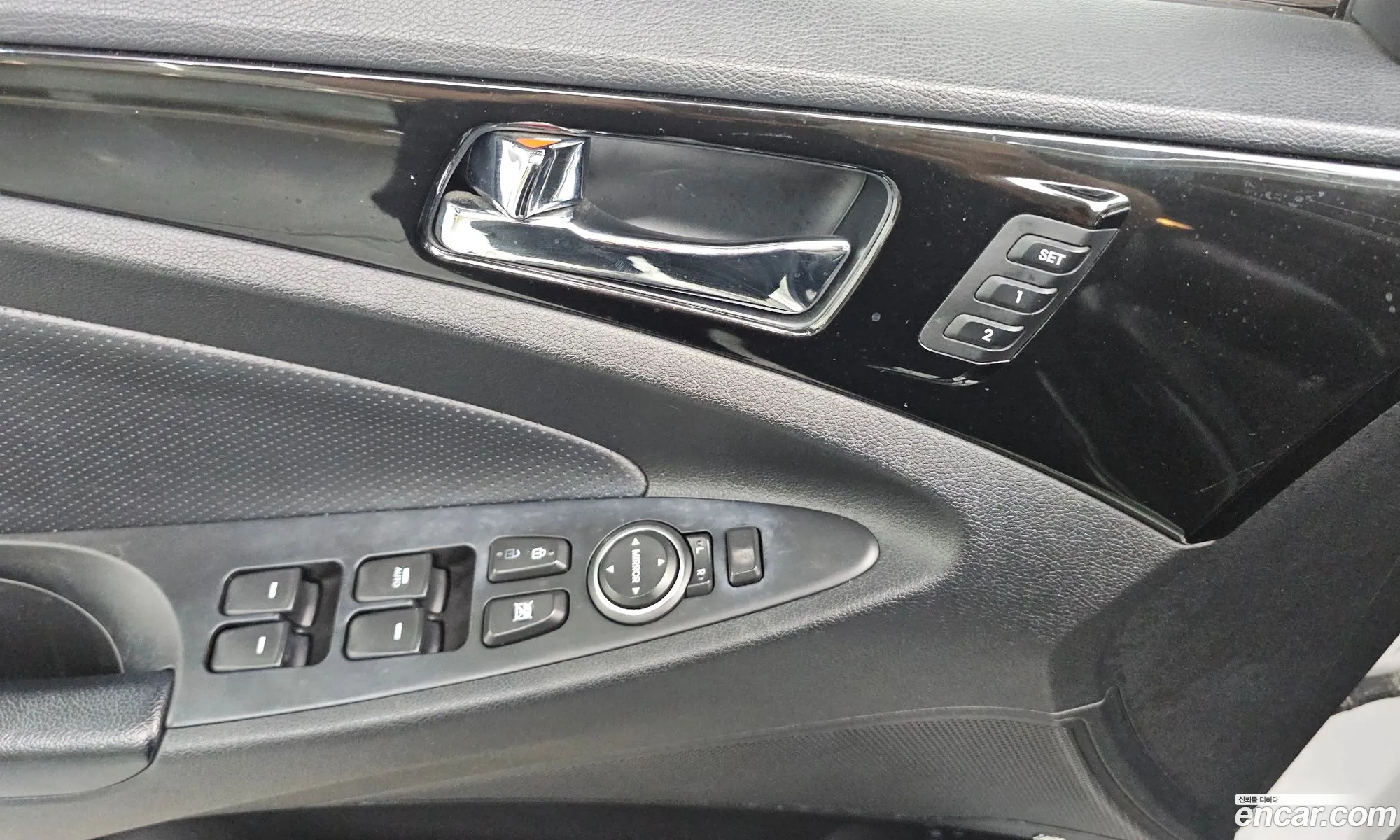 Hyundai YF Sonata 2011 KMHEC41BBBA279202 — 9