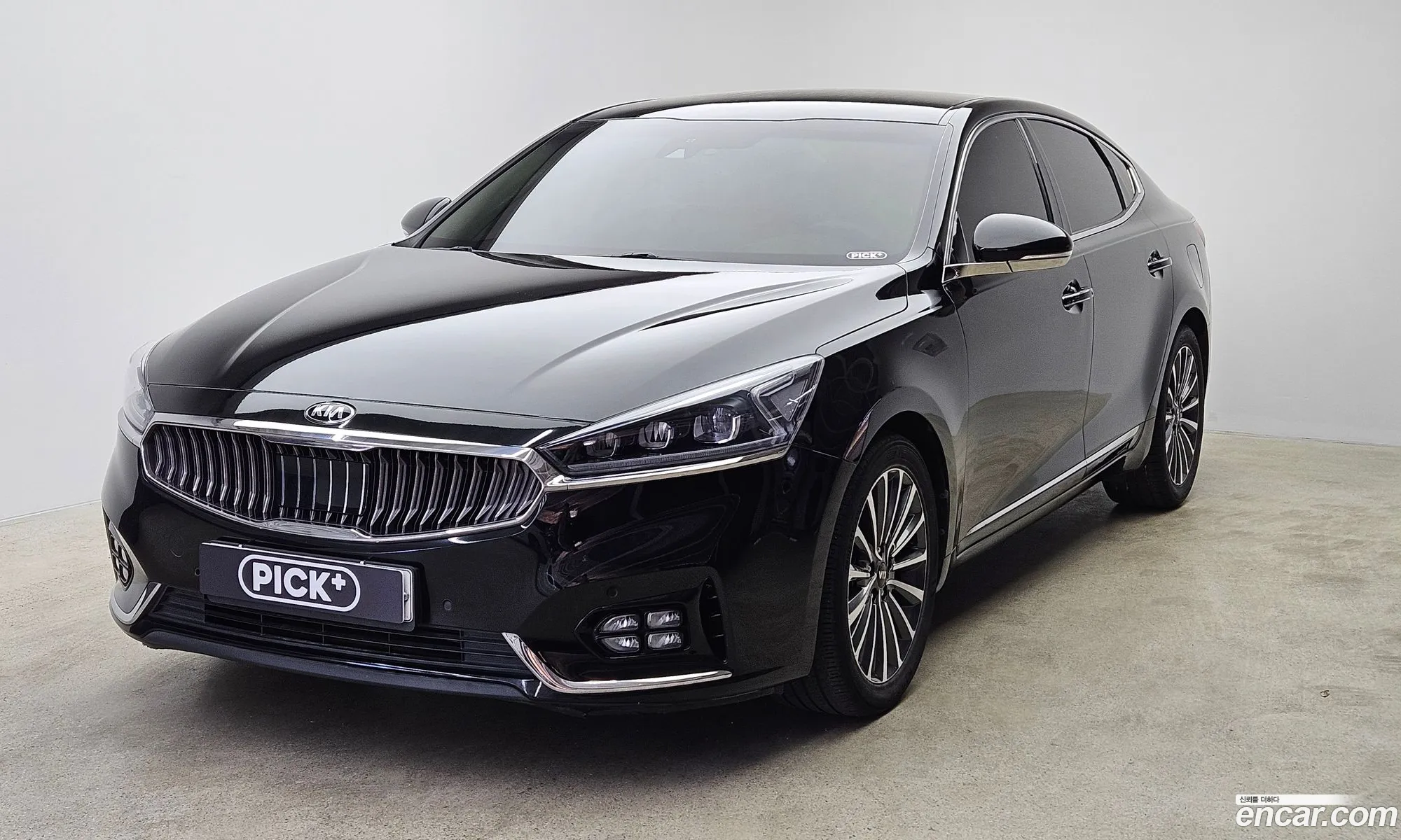 Kia K7 2018 — 14