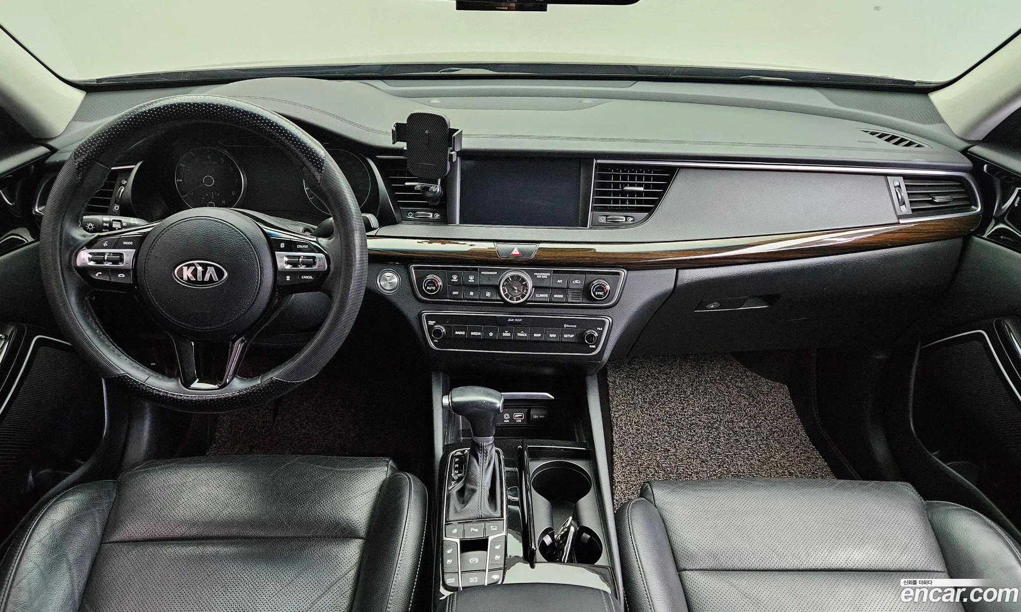 Kia K7 2018 — 16