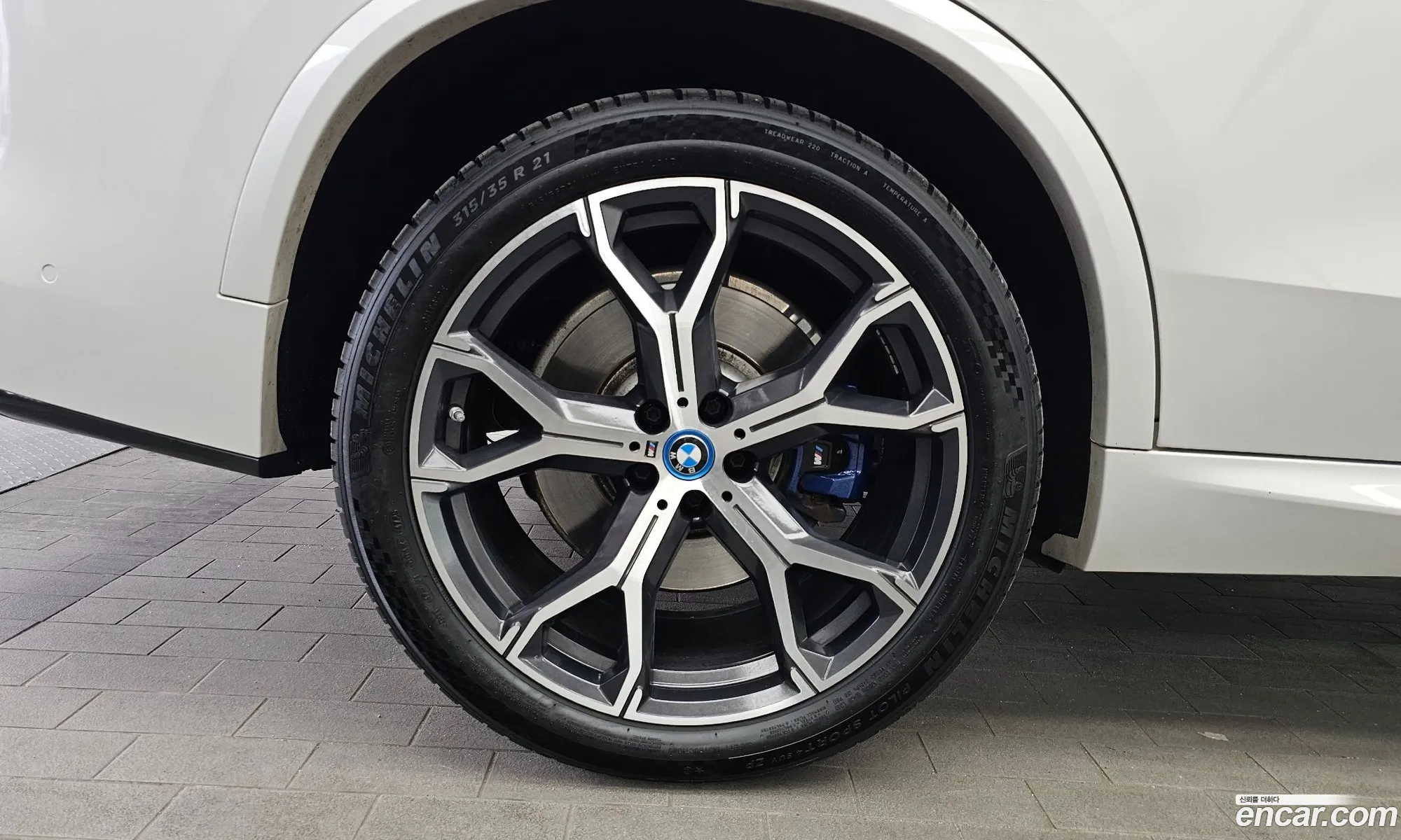 BMW X5 2022 — 5