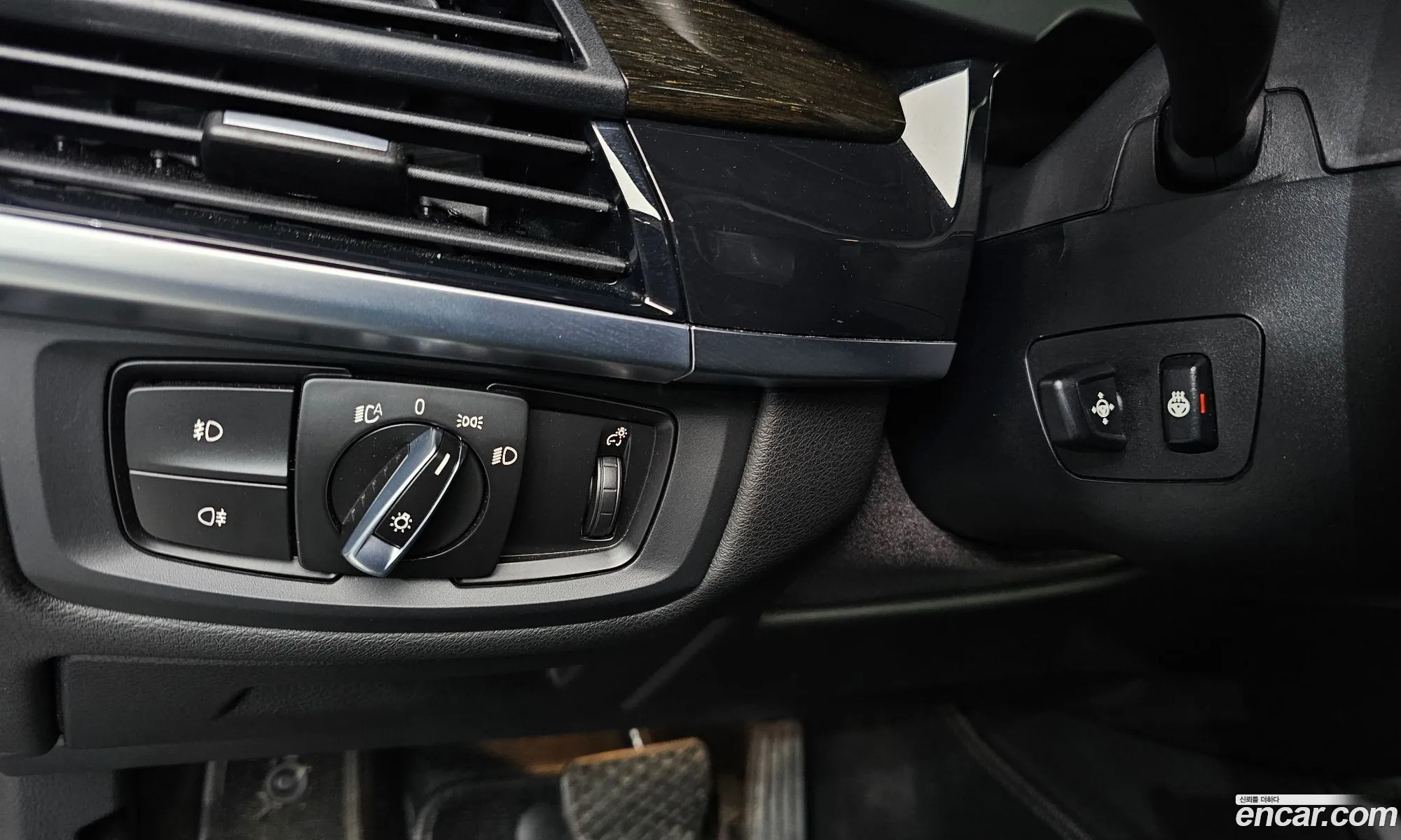 BMW X6 2018 WBAKV2103J0Y40146 — 16