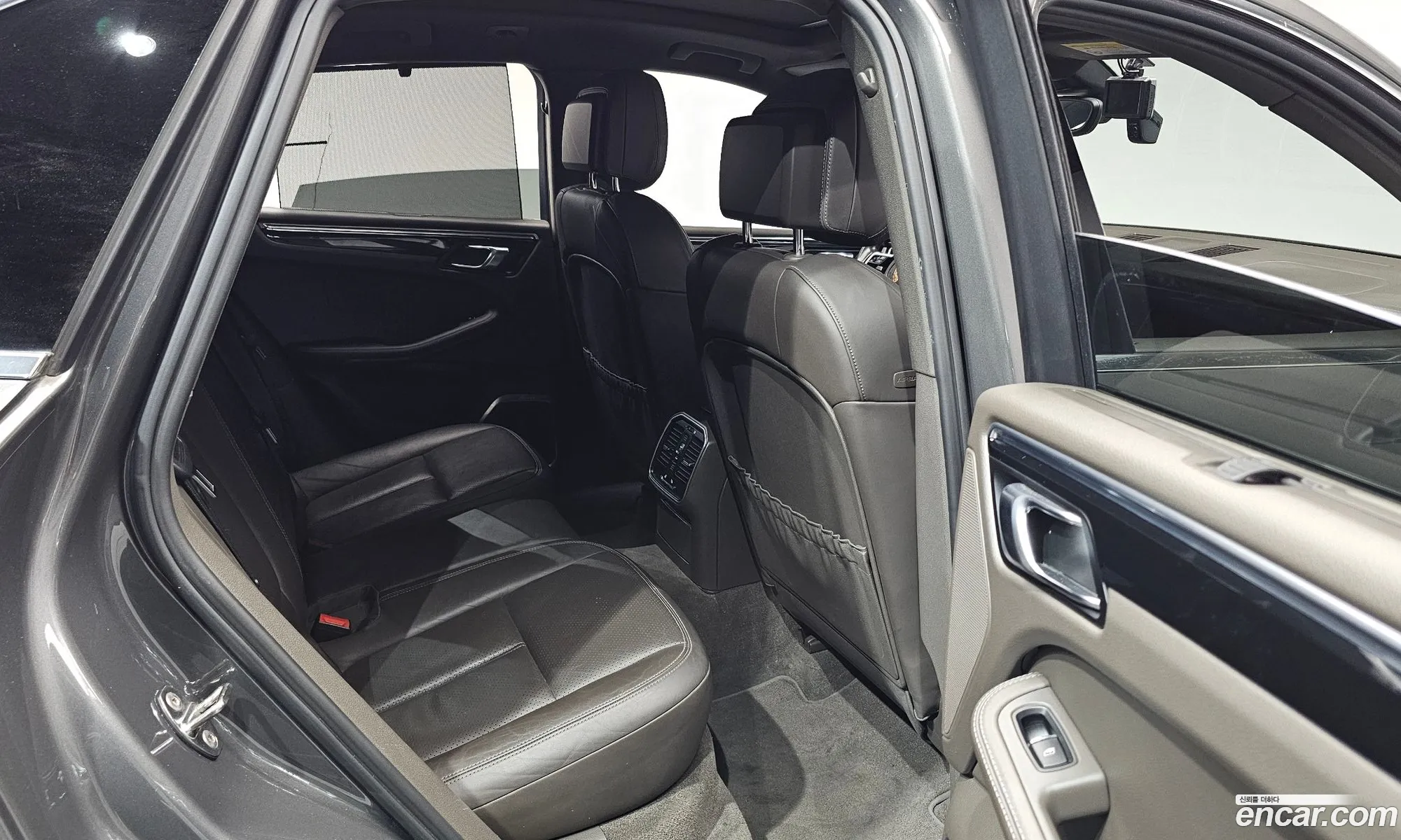 Porsche Macan 2014 WP1AB2952ELB50267 — 37