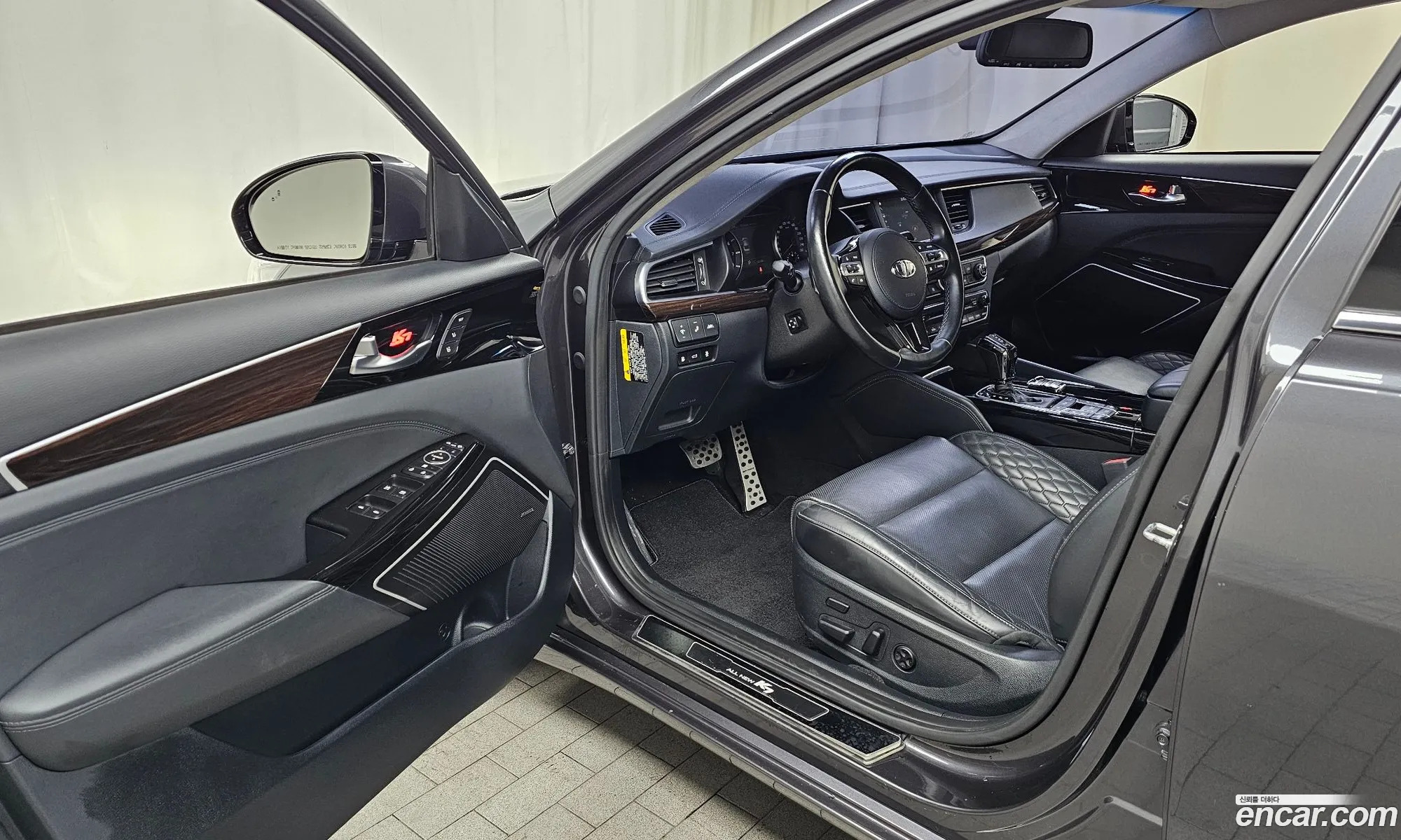 Kia K7 2018 KNALC411BJA119038 — 11