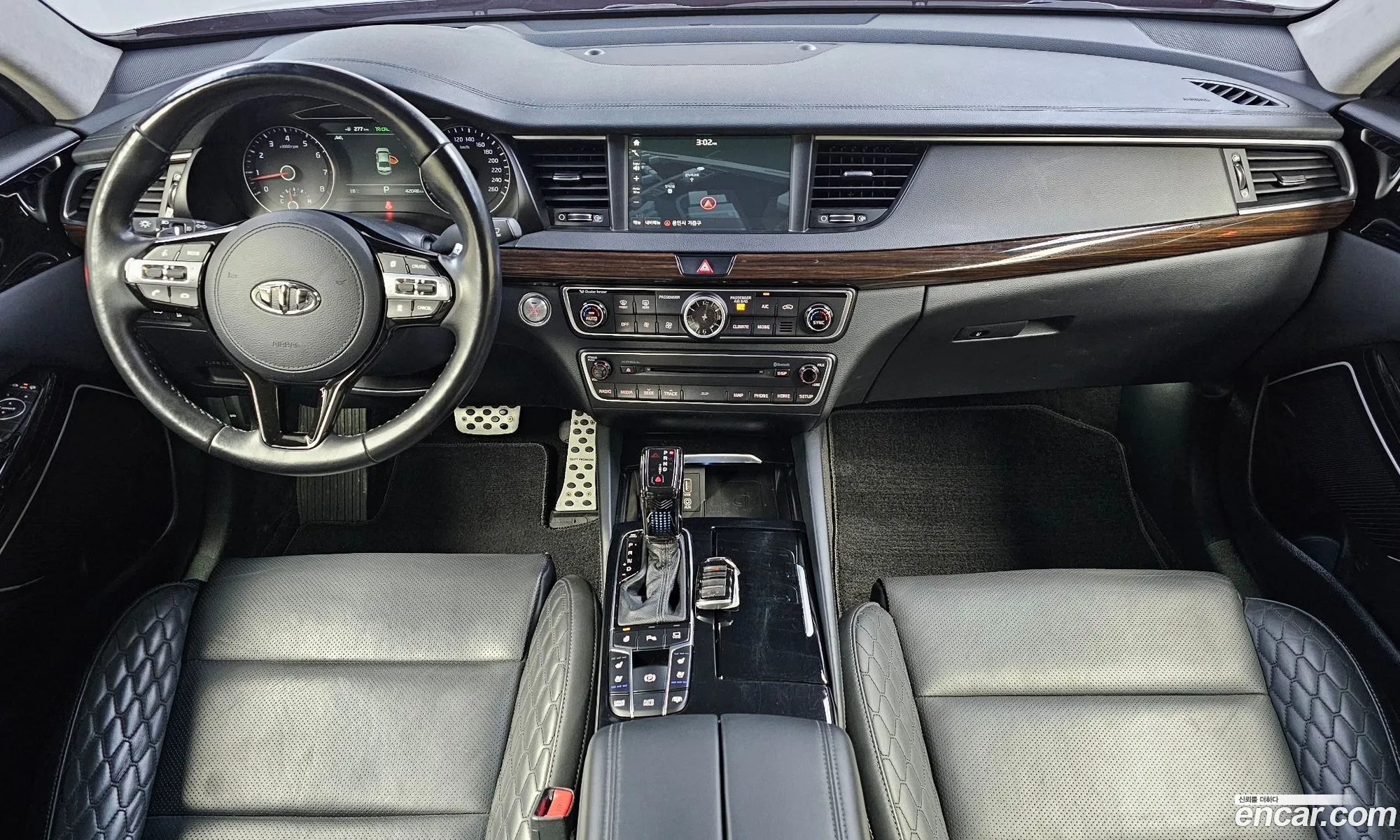 Kia K7 2018 KNALC411BJA119038 — 12