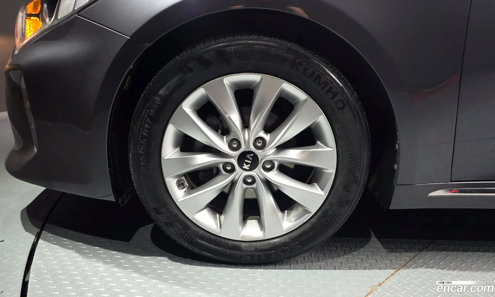 Kia K5 2015 KNAGX411BGA017799 — 4