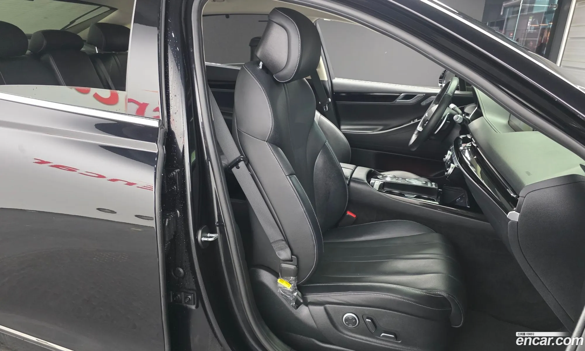Genesis G80 2022 KMTGB41CDNU140663 — 16
