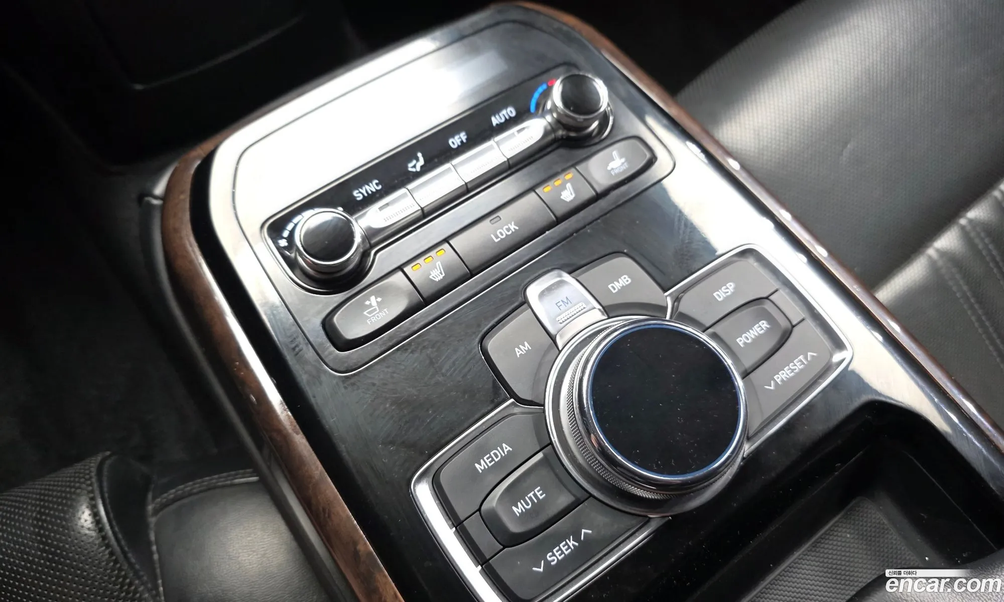 Genesis EQ900 2016 — 9
