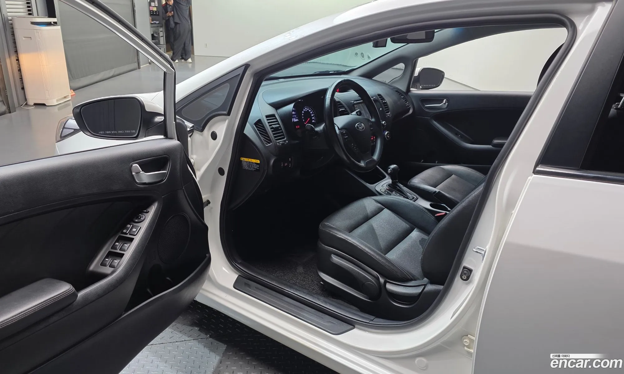 Kia K3 2012 KNAFK412BDA014958 — 7