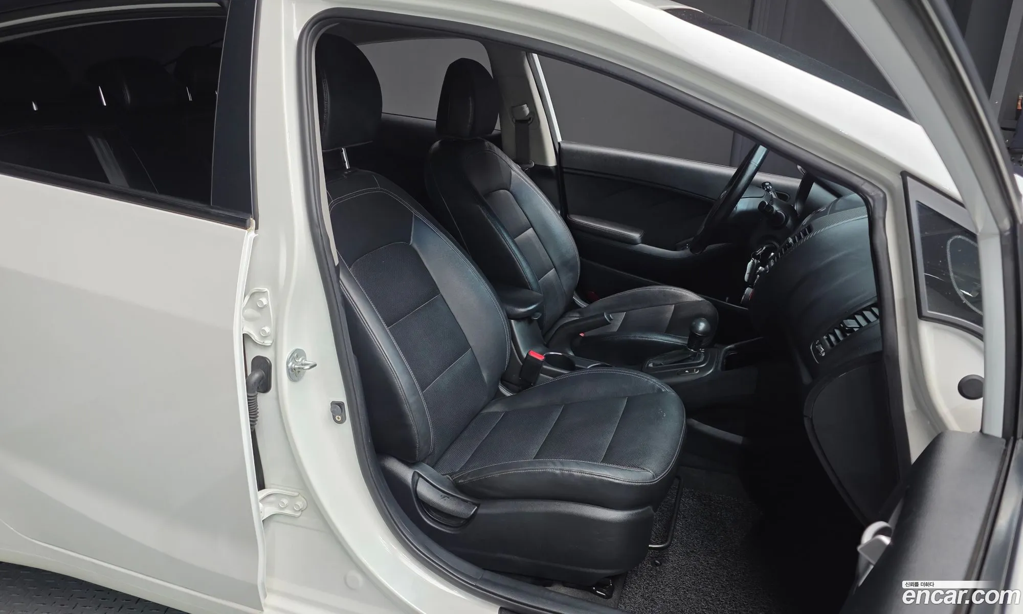 Kia K3 2012 KNAFK412BDA014958 — 2