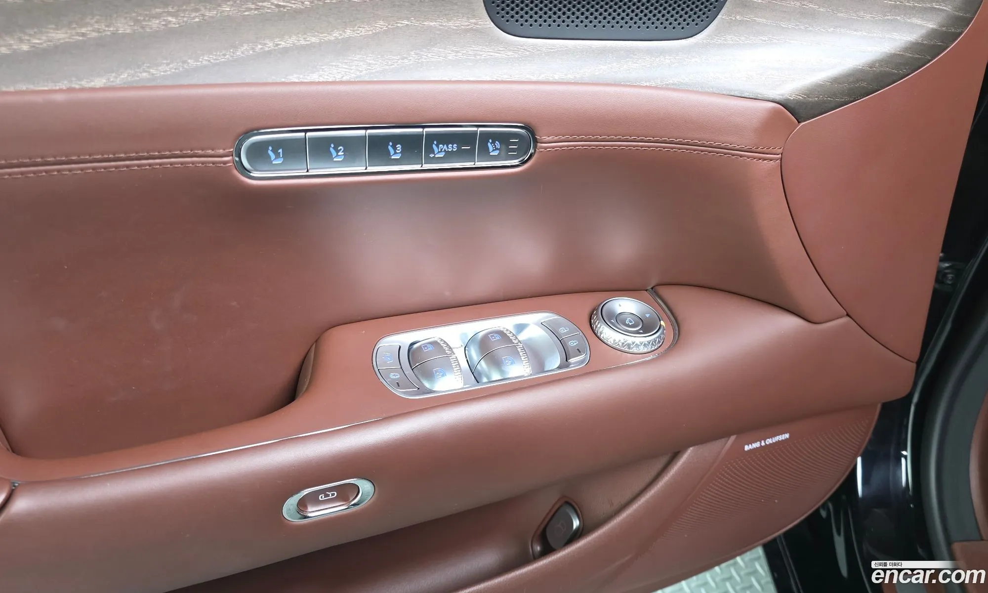Genesis G90 2022 — 29