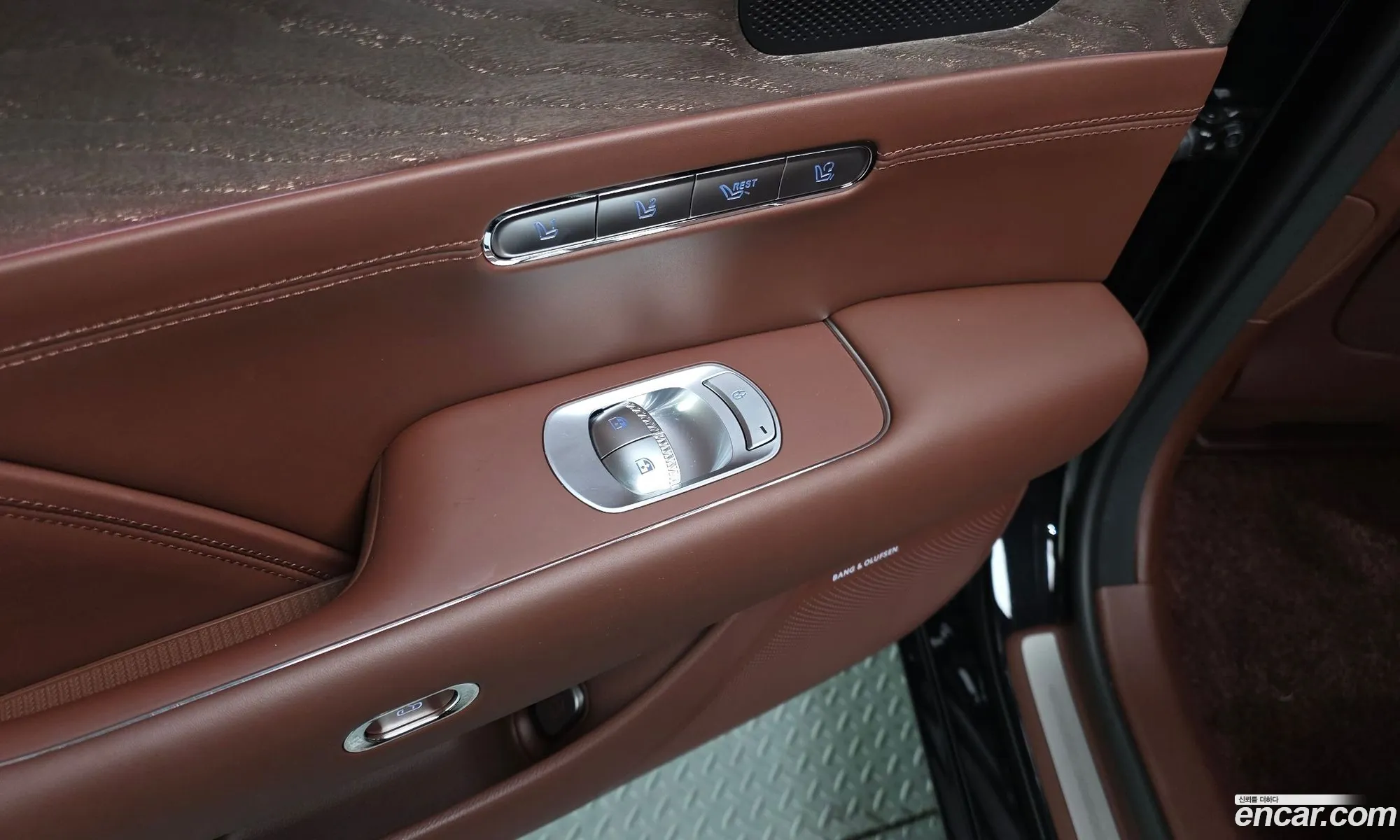 Genesis G90 2022 — 13