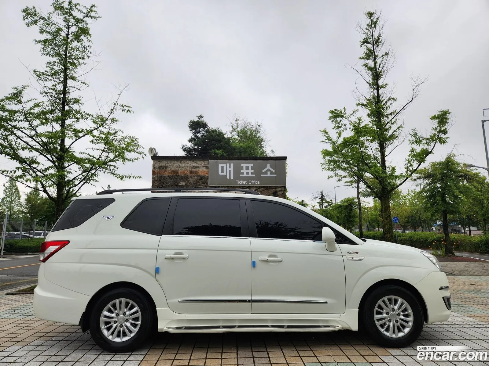 KG Mobility (SsangYong) Korando Turismo 2017 — 13
