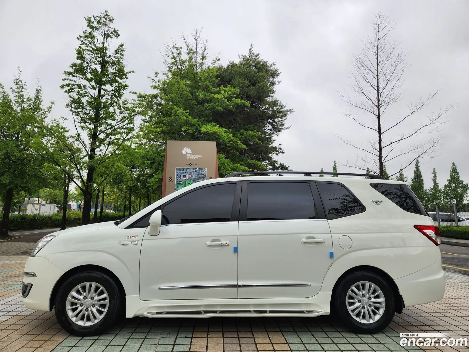 KG Mobility (SsangYong) Korando Turismo 2017 — 2