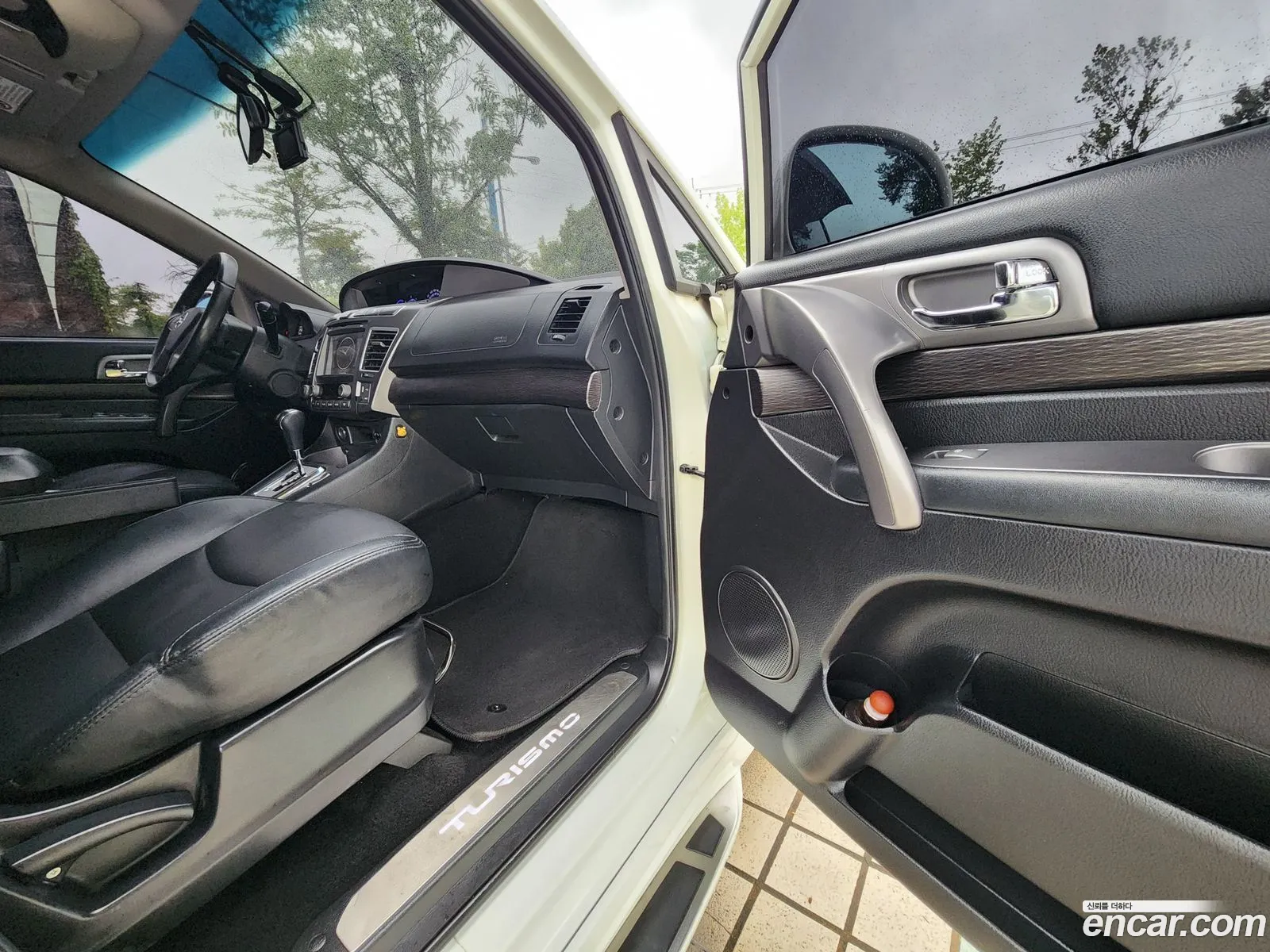 KG Mobility (SsangYong) Korando Turismo 2017 — 19