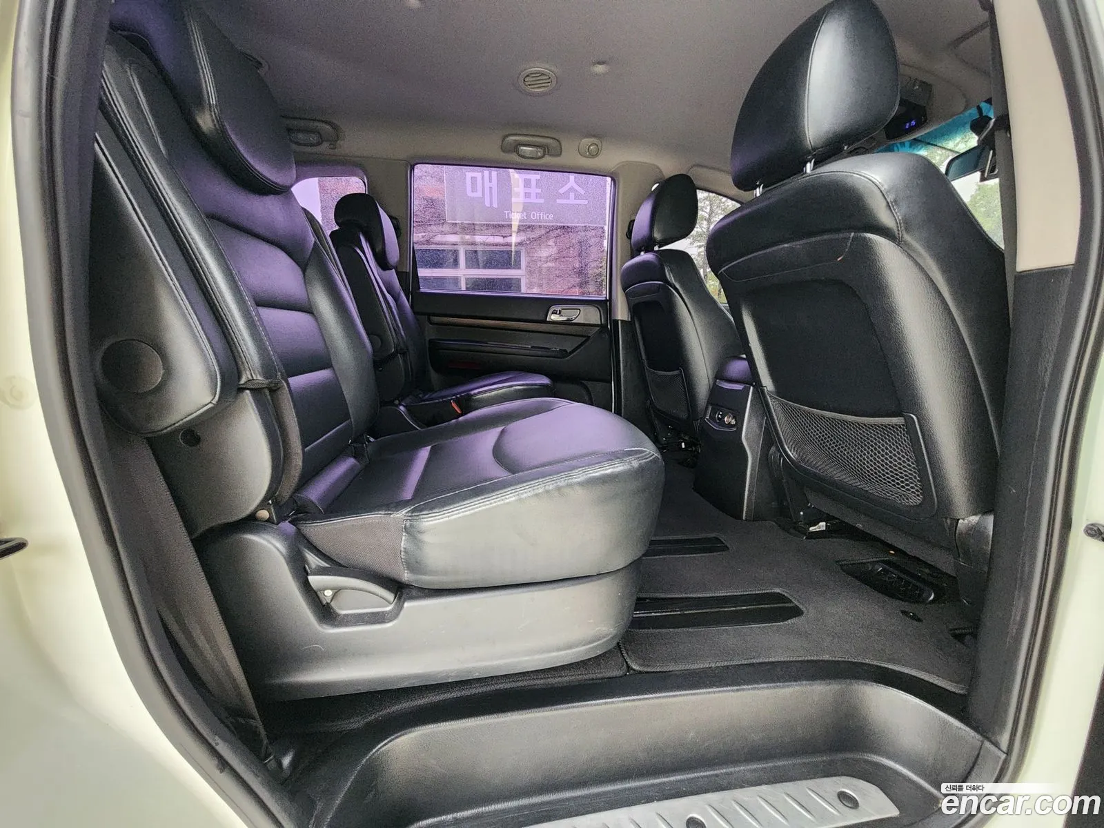 KG Mobility (SsangYong) Korando Turismo 2017 — 14