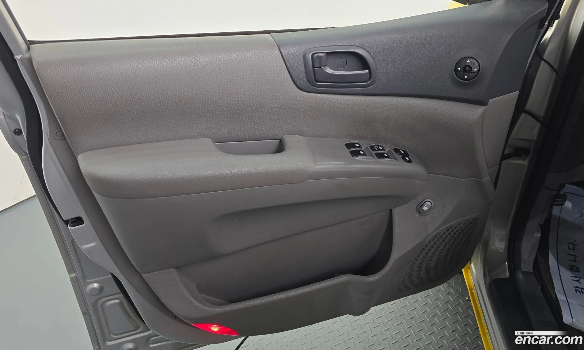 Kia Carnival R 2014 KNHMD376BES573168 — 30