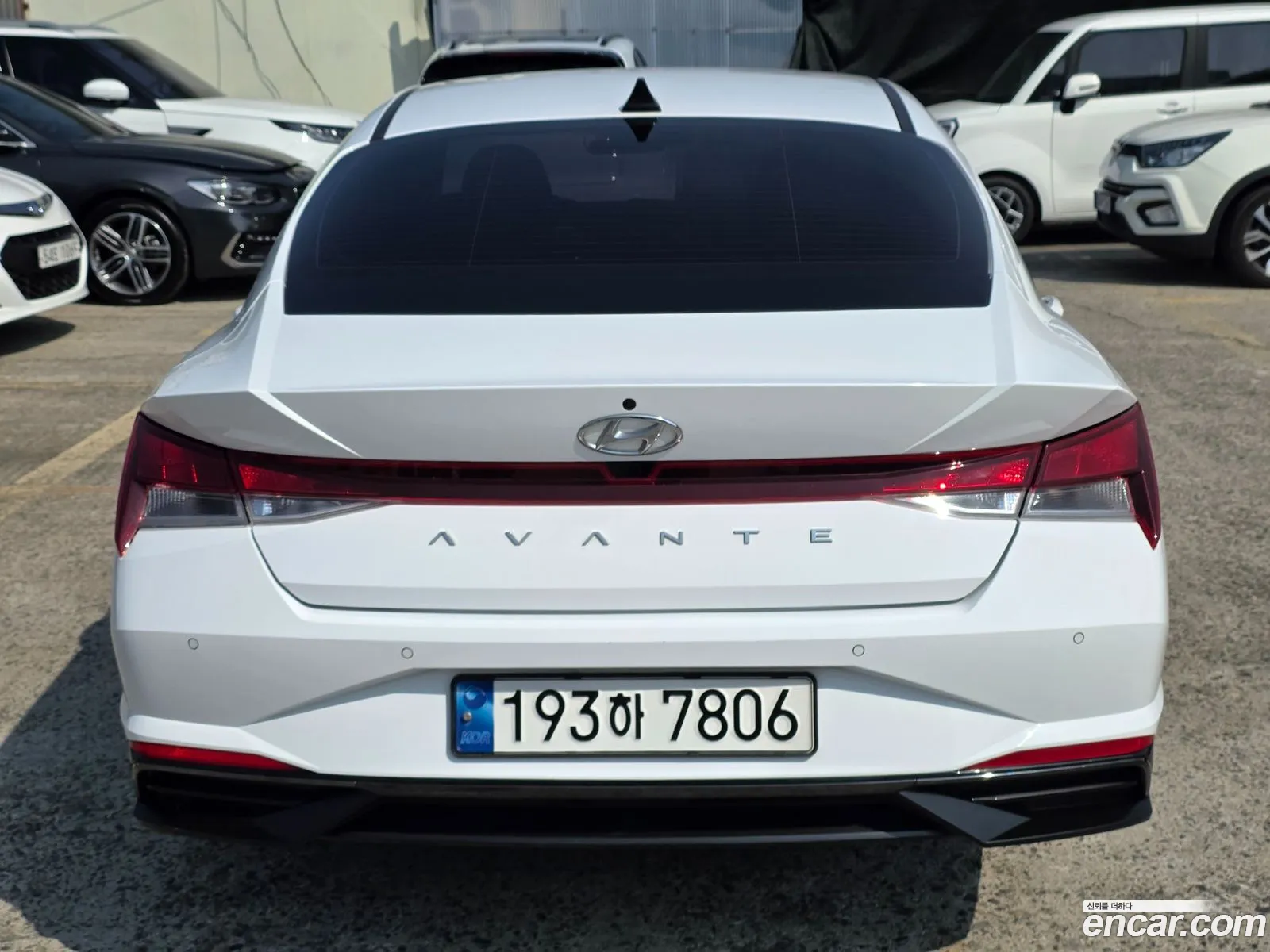 Hyundai Elantra 2022 — 11