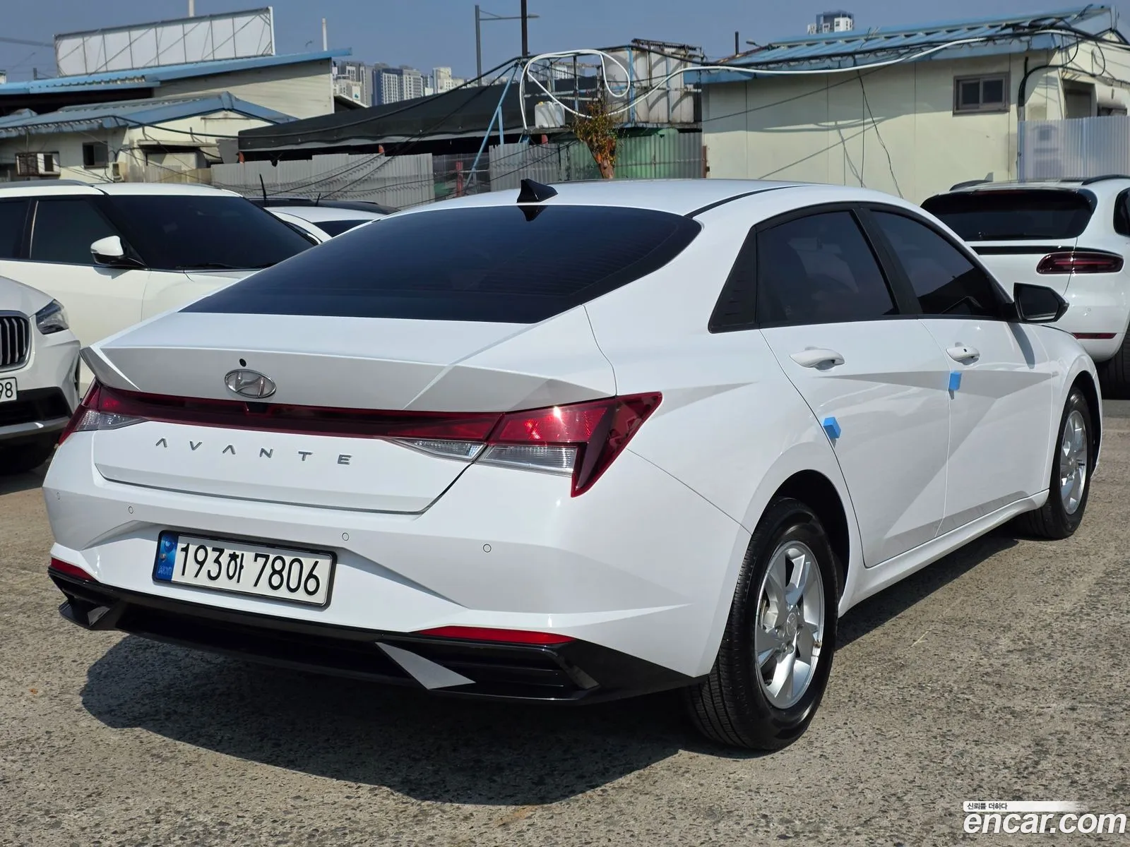 Hyundai Elantra 2022 — 20