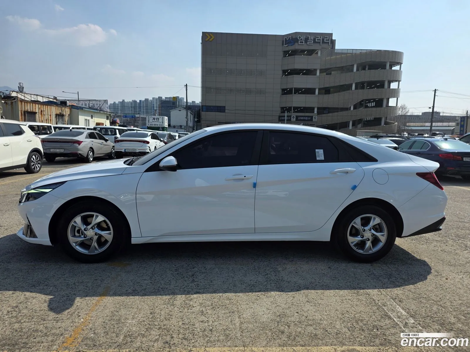 Hyundai Elantra 2022 — 3