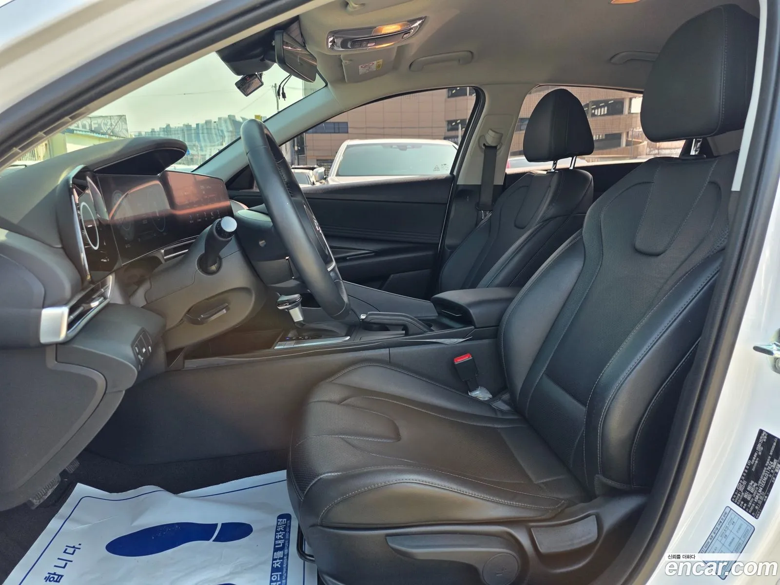 Hyundai Elantra 2022 — 10