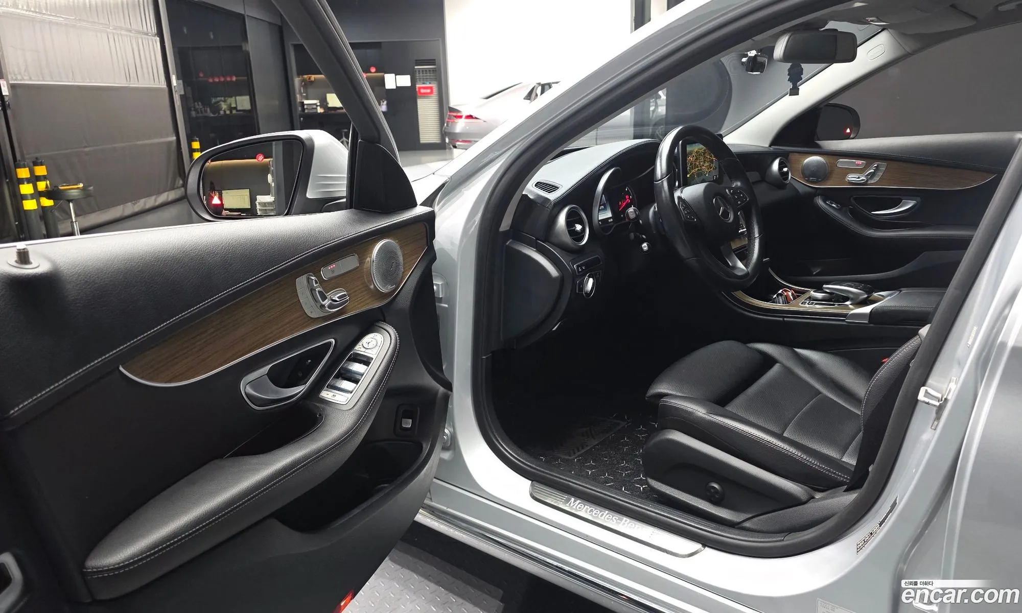 Mercedes-Benz C-Class W205 2016 — 16