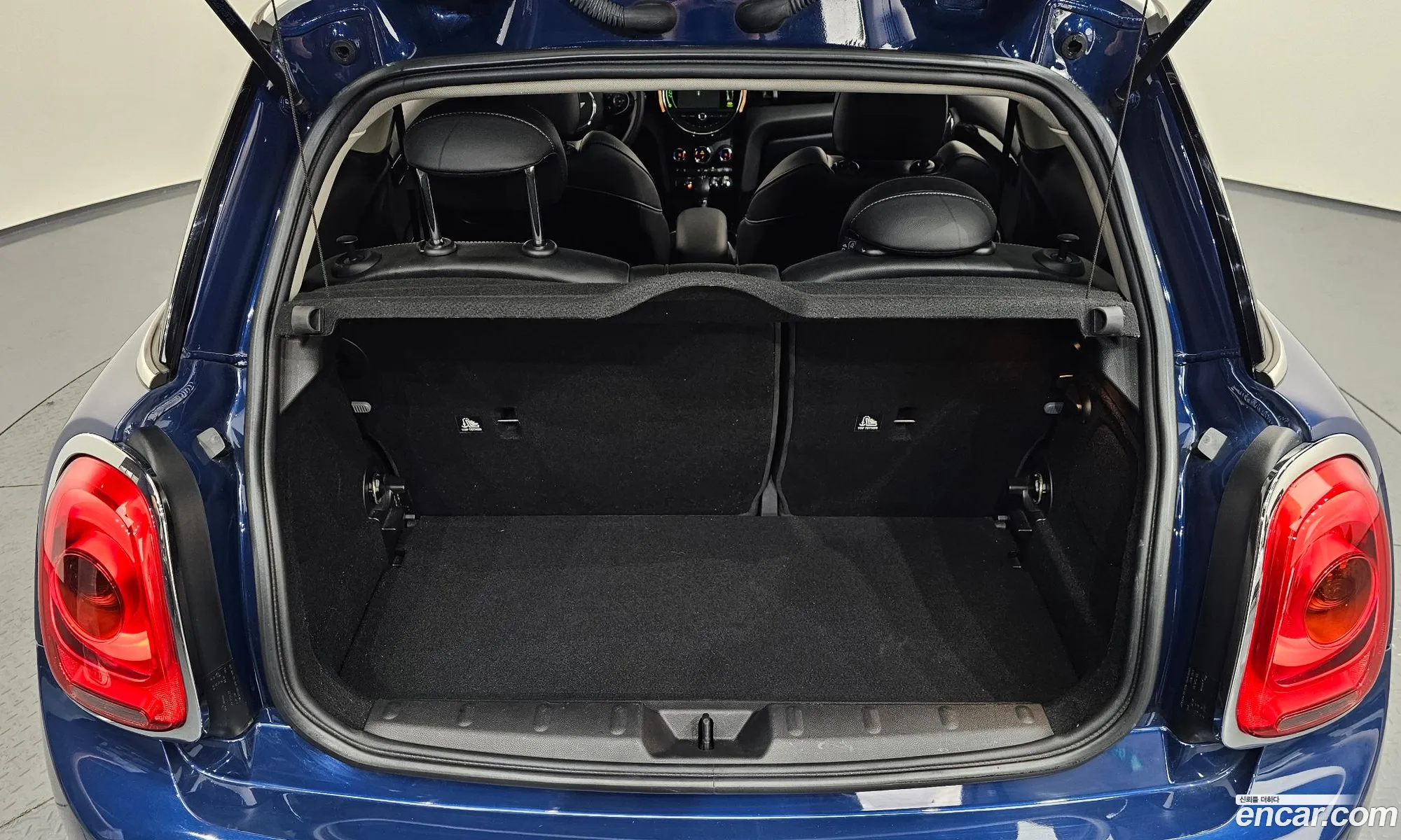 Mini Cooper 2017 WMWXP5102J2F93792 — 34