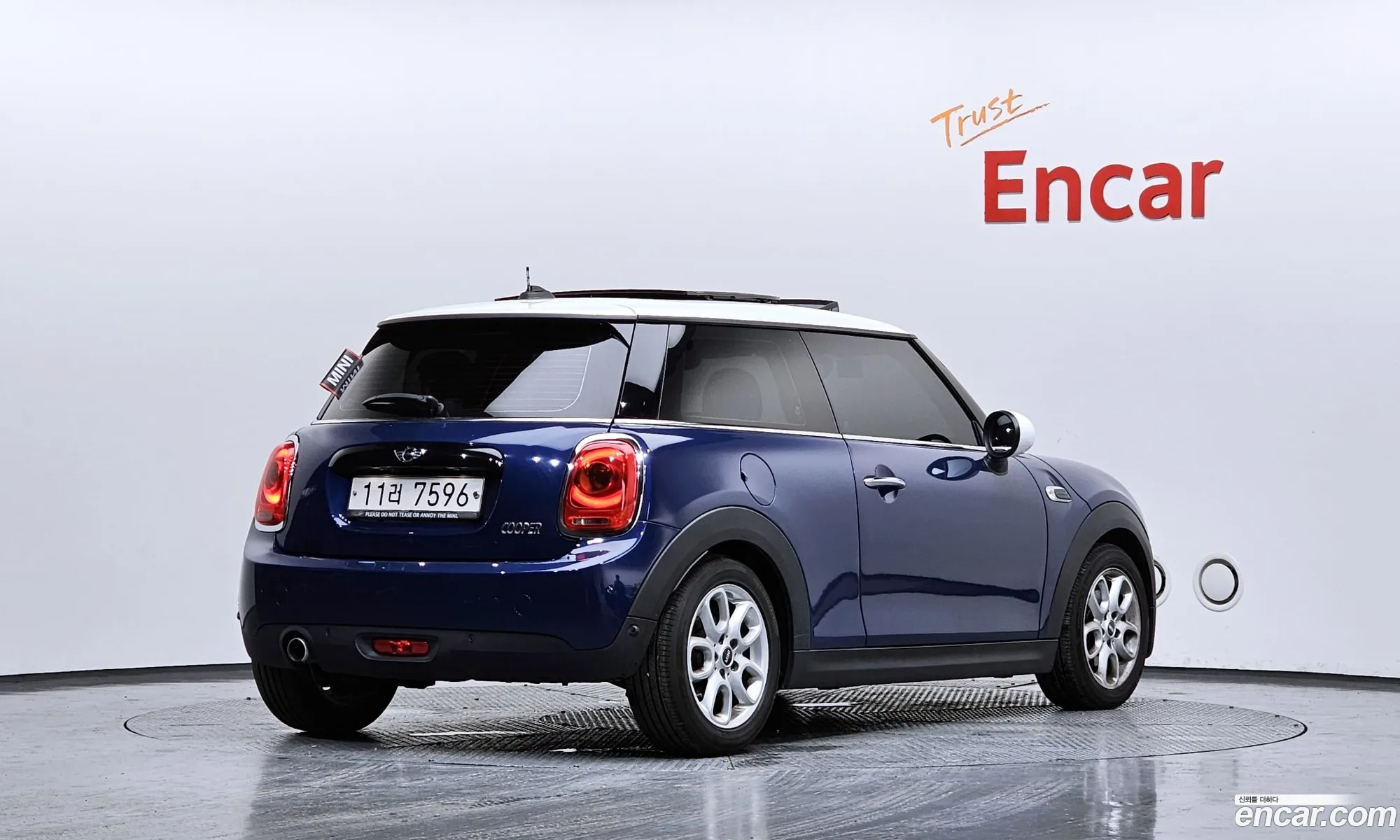 Mini Cooper 2017 WMWXP5102J2F93792 — 9