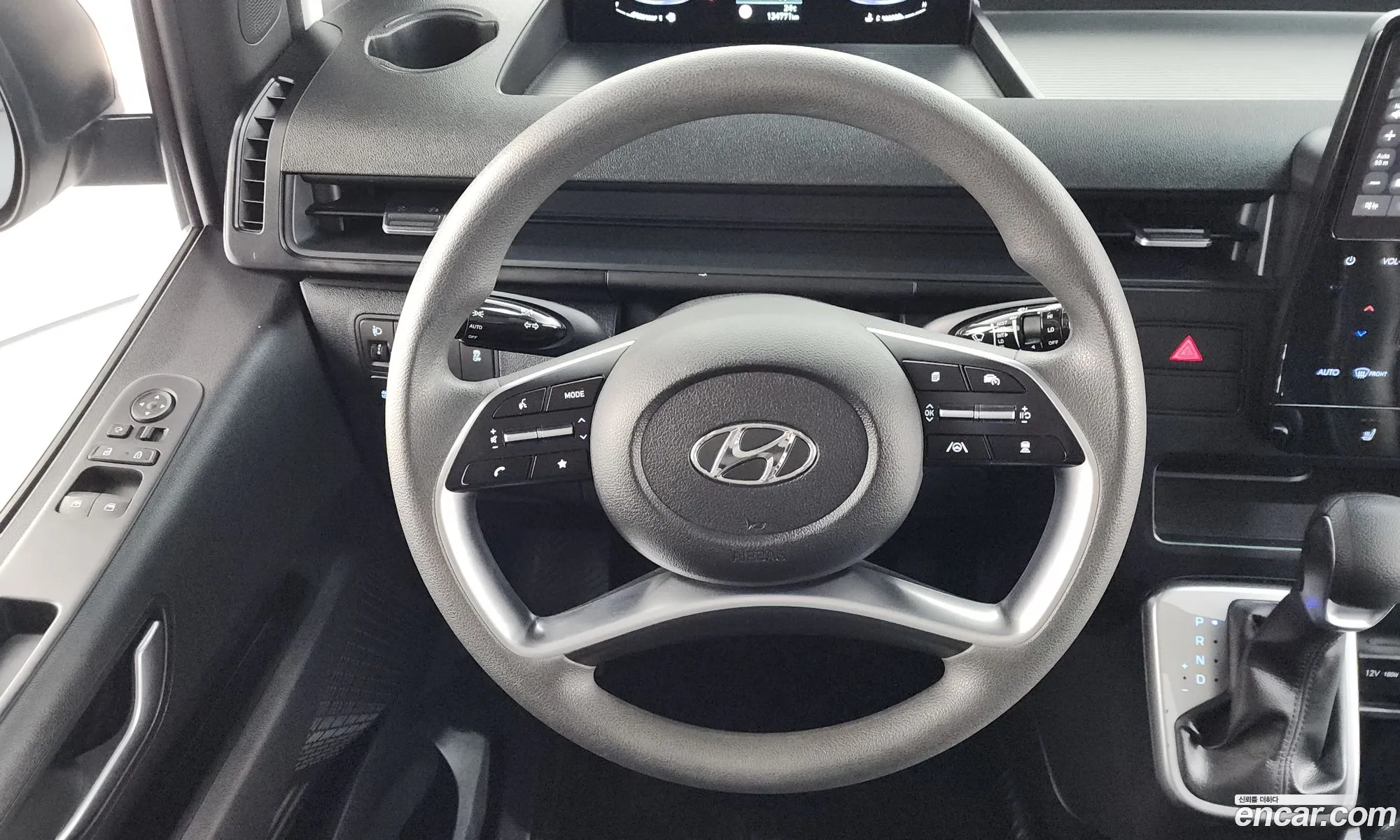 Hyundai Staria 2022 — 22