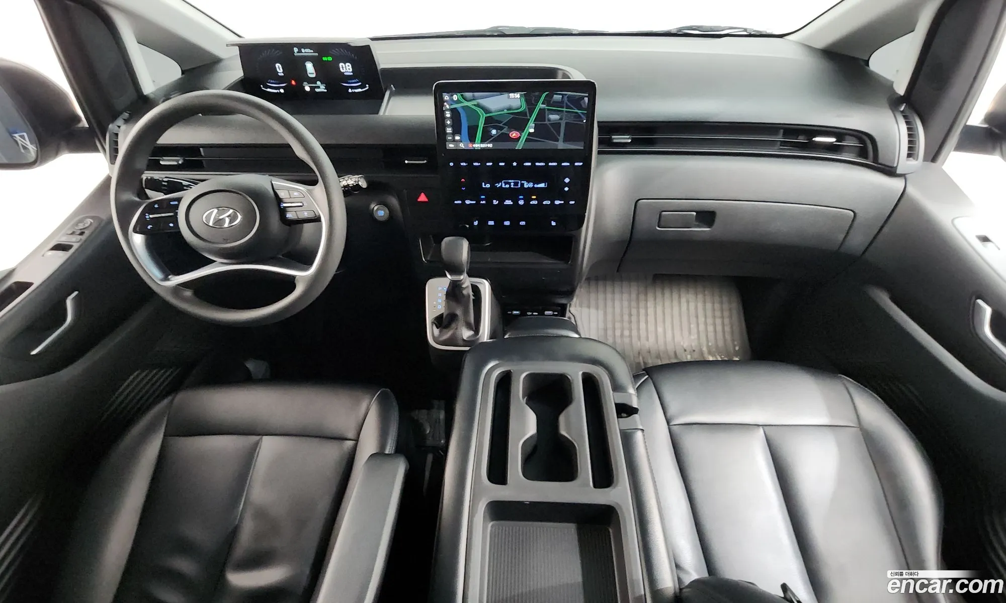 Hyundai Staria 2022 — 18