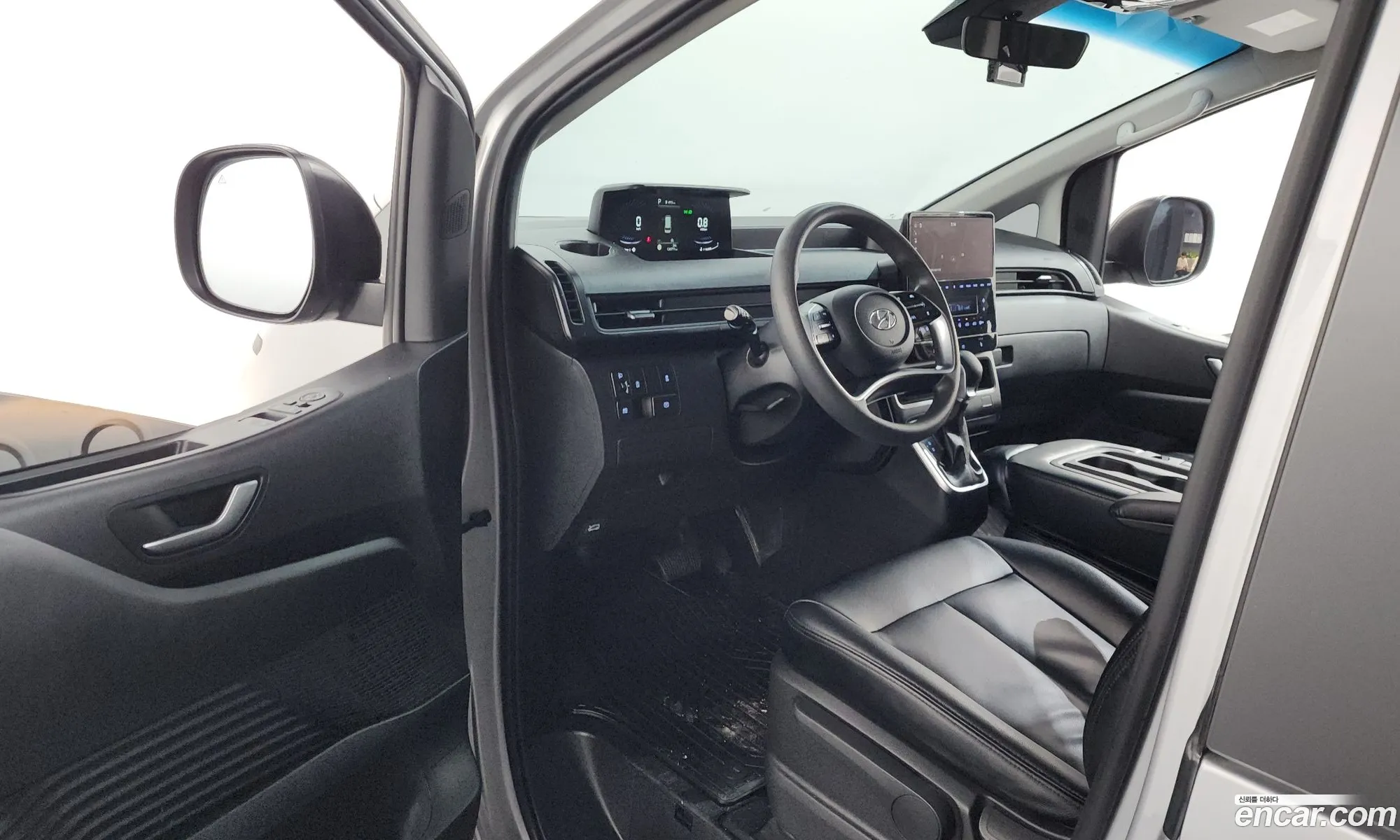 Hyundai Staria 2022 — 12