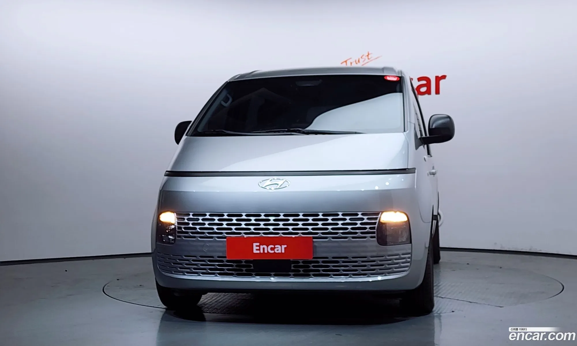 Hyundai Staria 2022 — 29