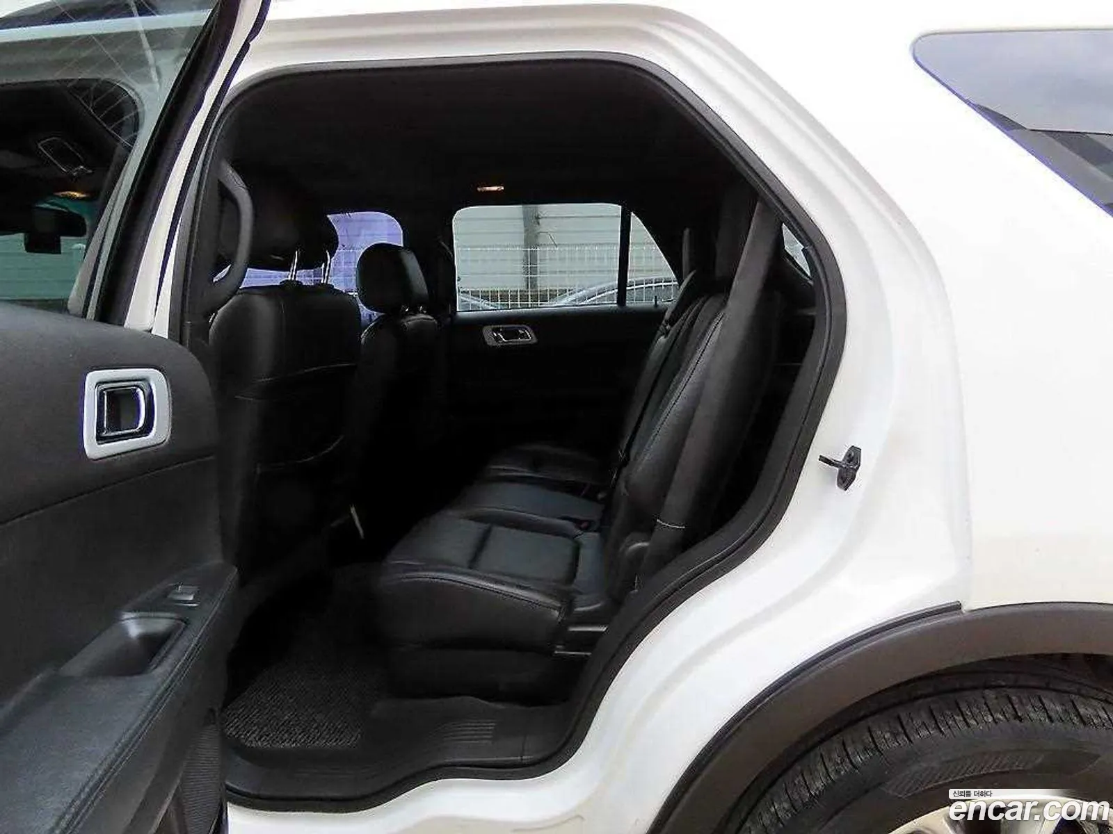 Ford Explorer 2014 — 10
