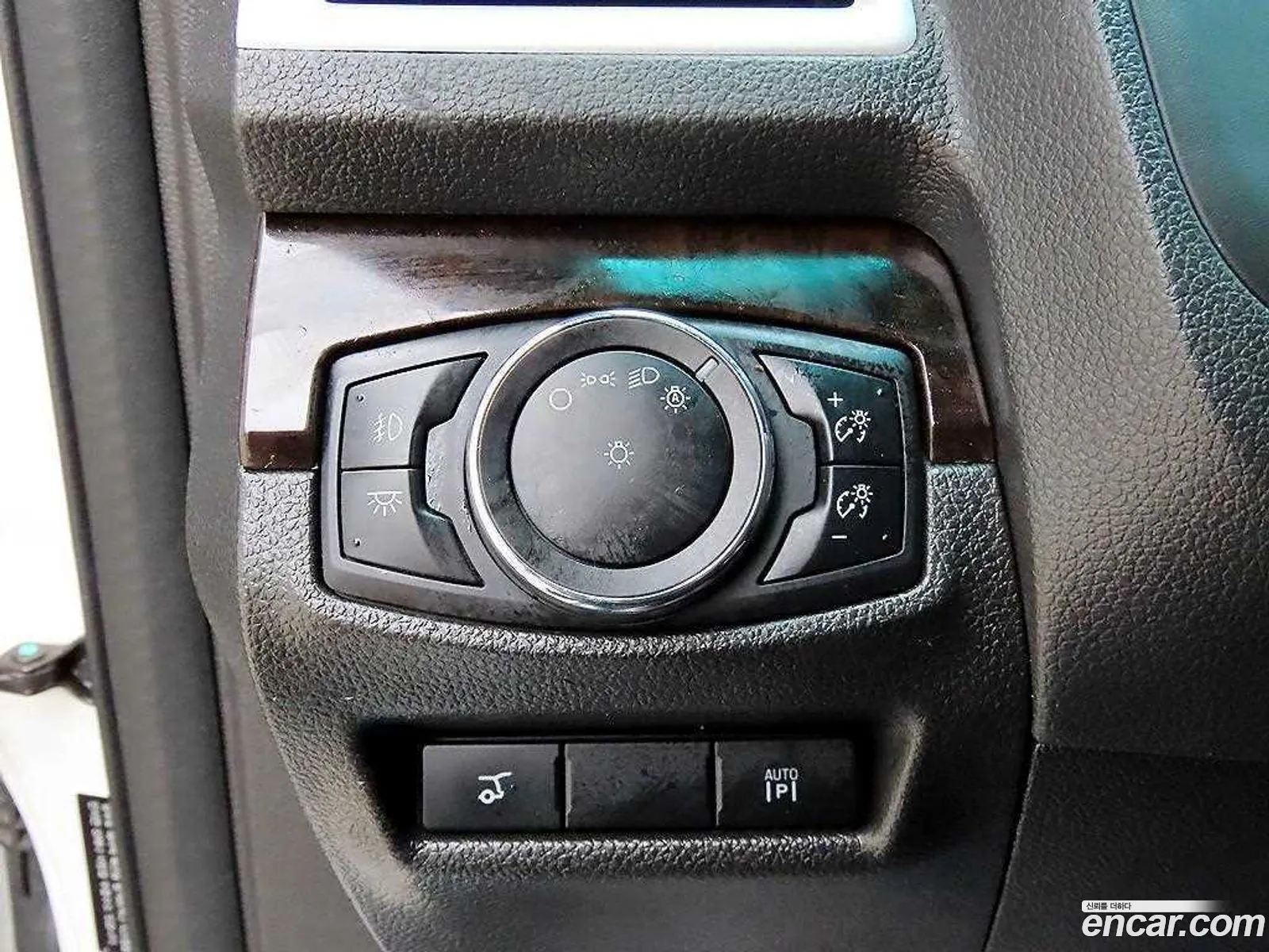 Ford Explorer 2014 — 11