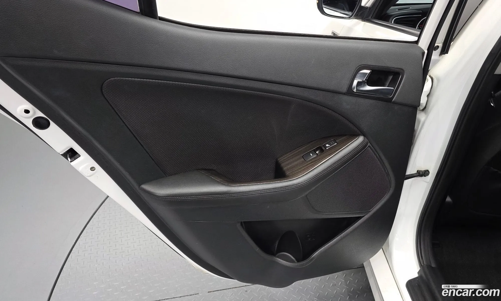 Kia K5 2013 — 17