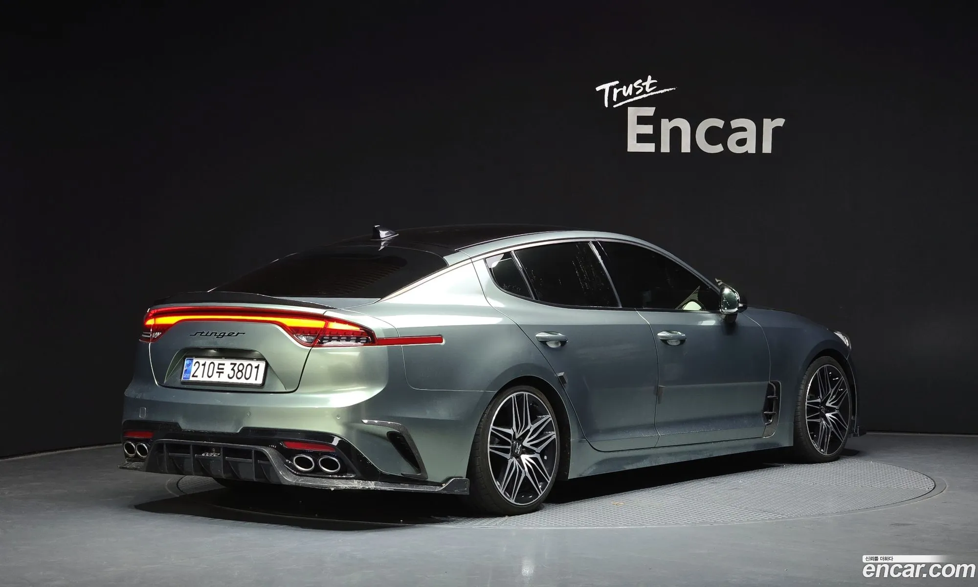 Kia Stinger 2017 KNAE351ABJS001101 — 5