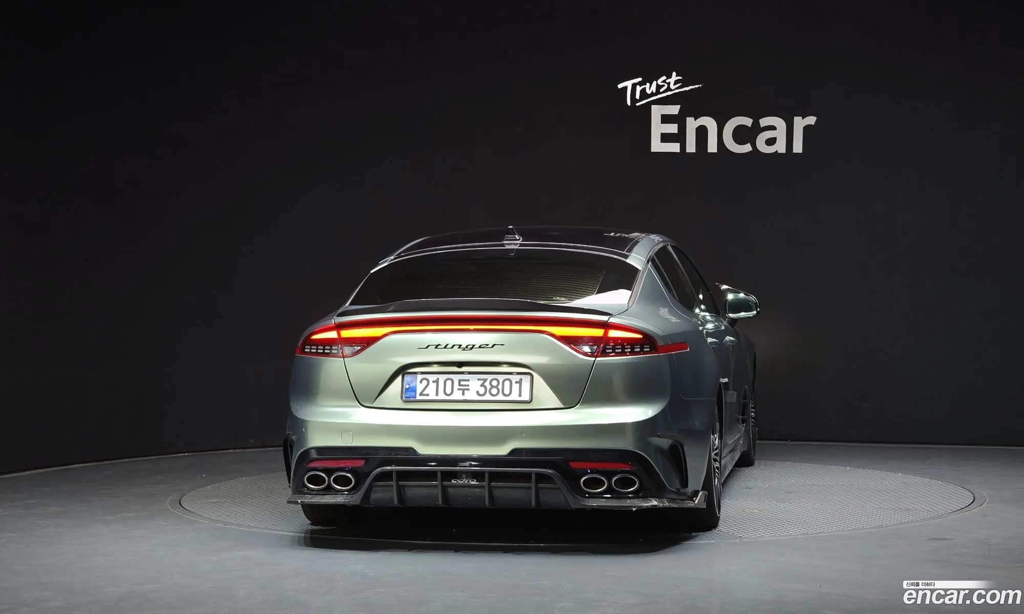 Kia Stinger 2017 KNAE351ABJS001101 — 3