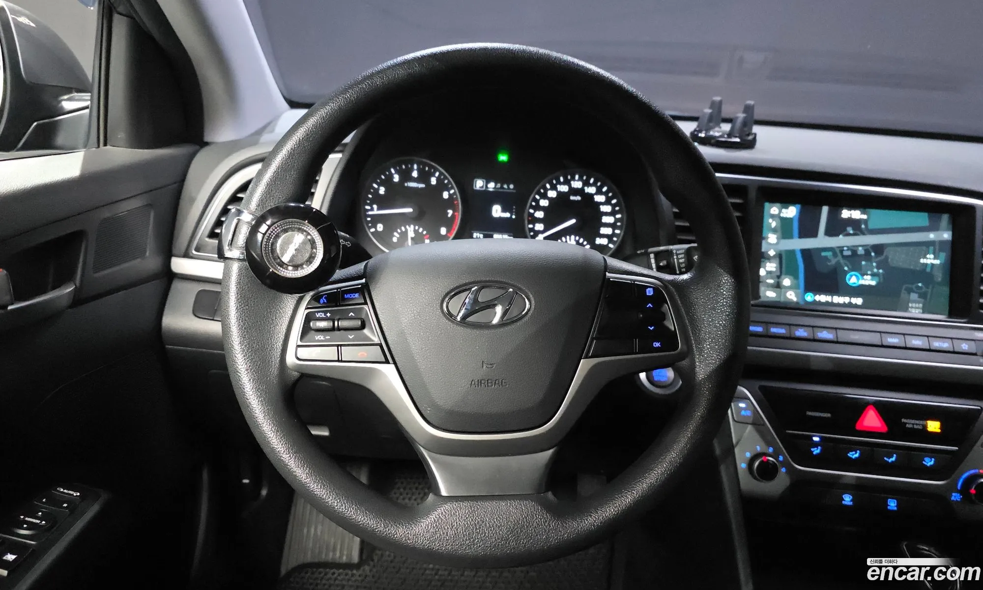 Hyundai Elantra AD 2018 — 18