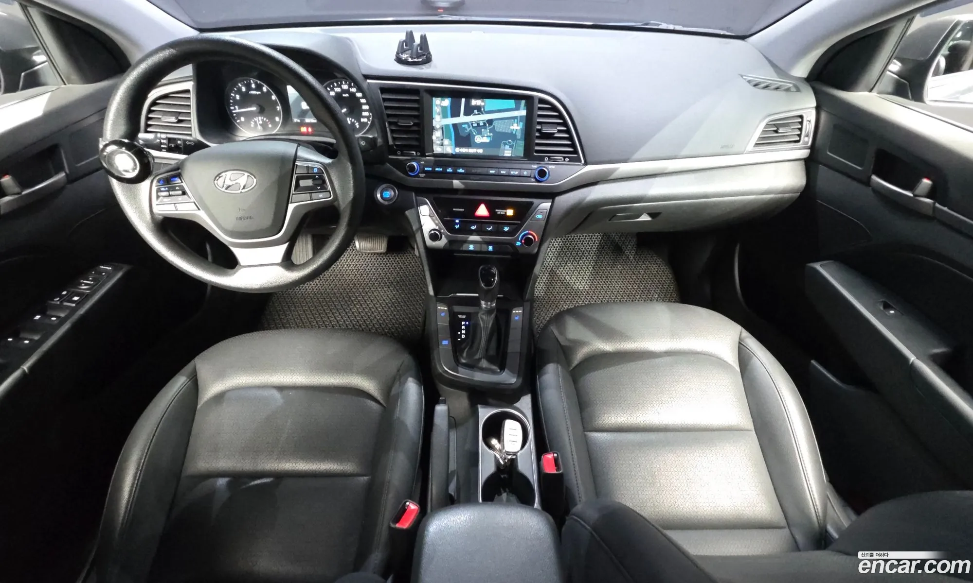 Hyundai Elantra AD 2018 — 6