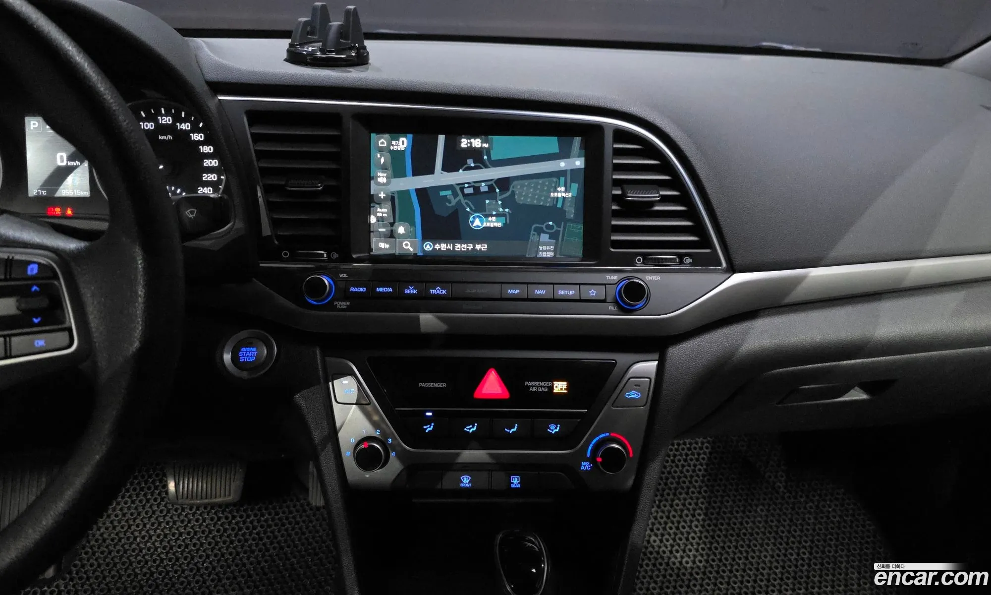 Hyundai Elantra AD 2018 — 9