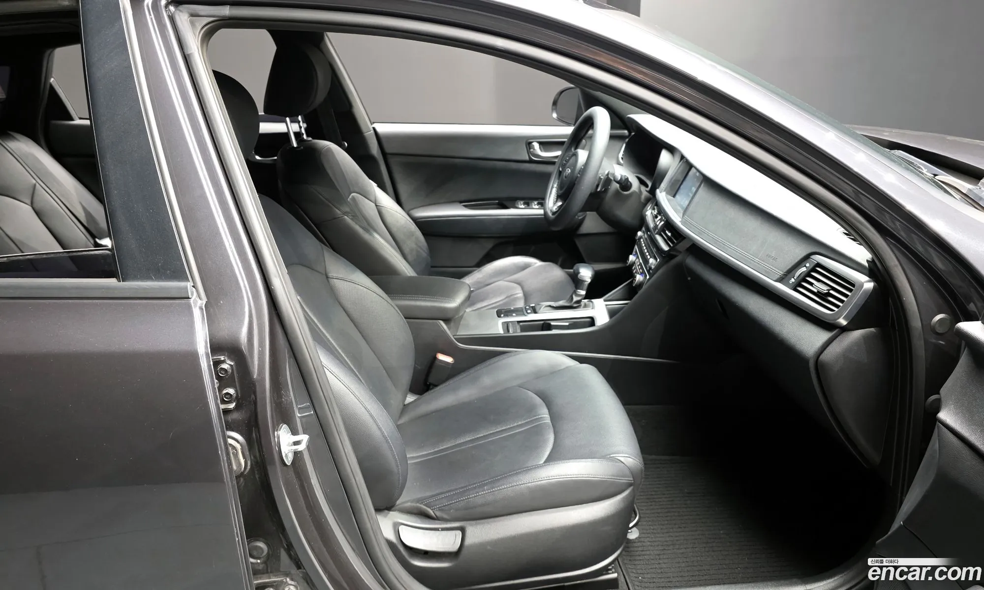 Kia K5 2016 KNAGX411BHA114003 — 8