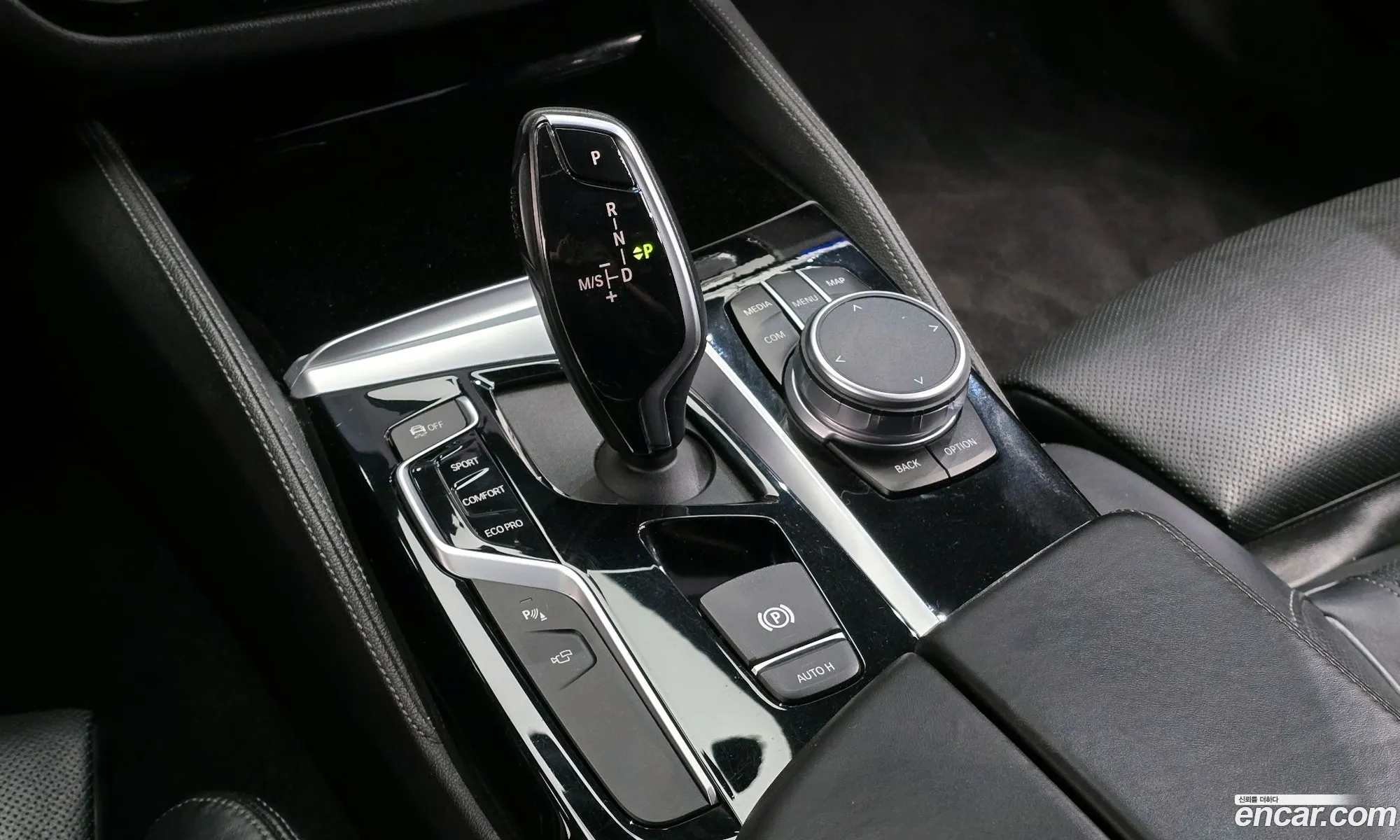 BMW 5 Series 2019 WBAJD9101KWW34006 — 11
