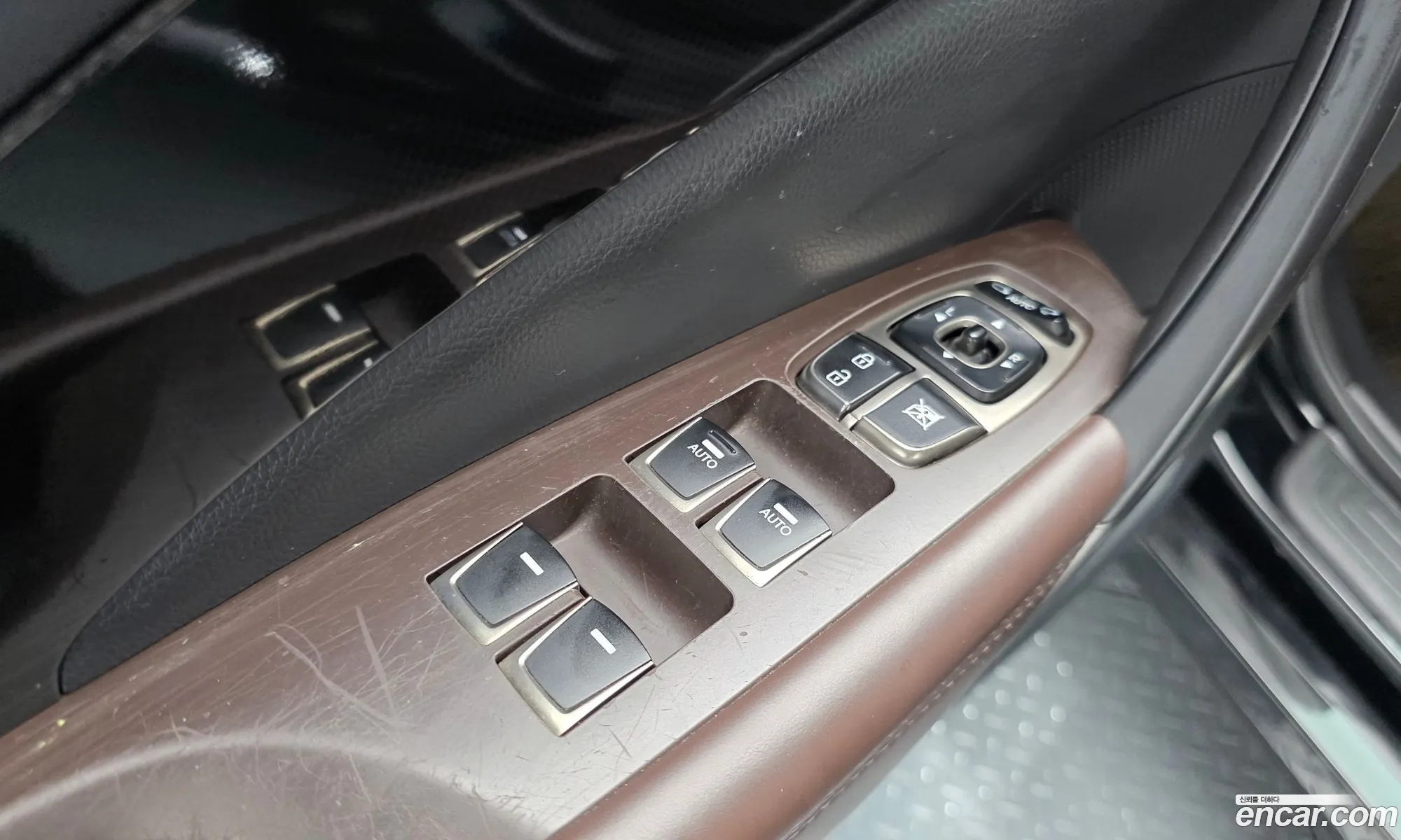 Hyundai Grandeur HG 2013 — 19