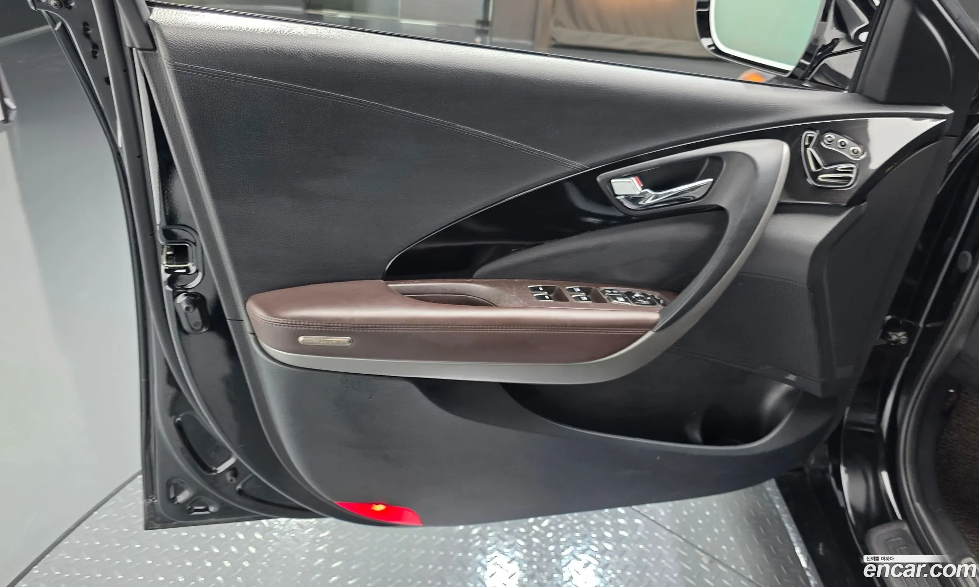 Hyundai Grandeur HG 2013 — 13