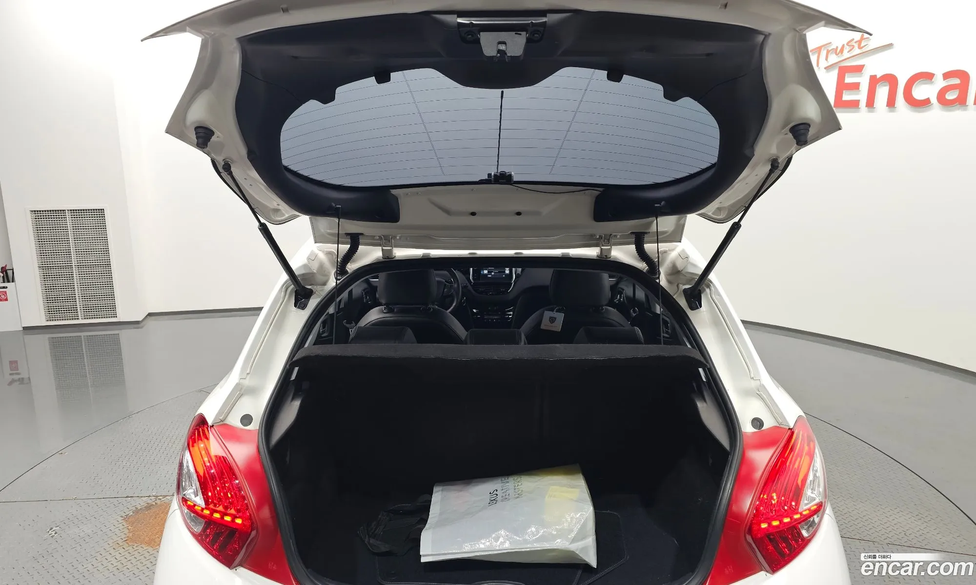 Peugeot 208 2015 VF3CC9HP8GT001405 — 13