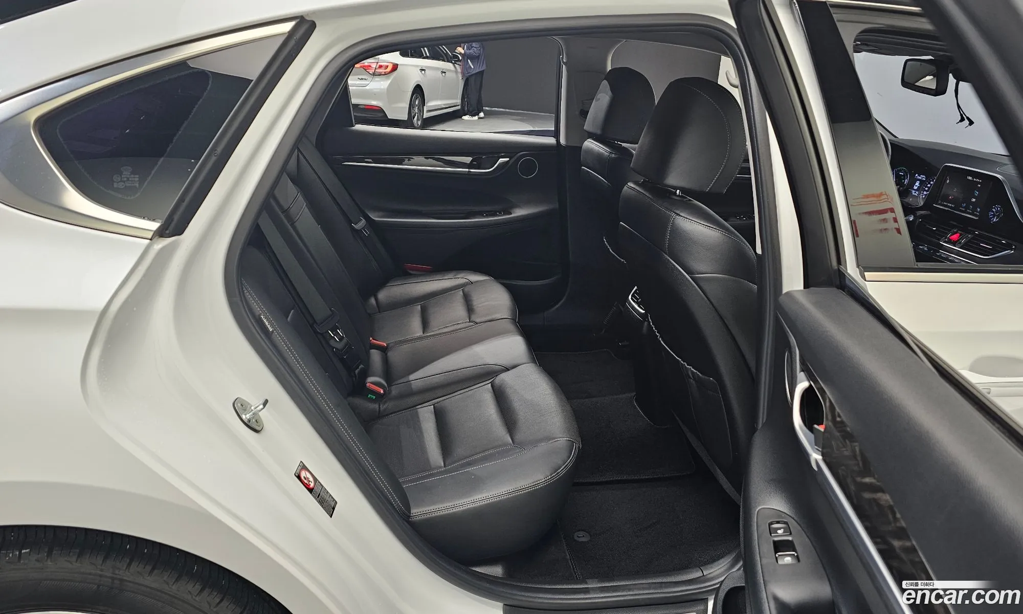 Hyundai Grandeur IG Hybrid 2018 — 10