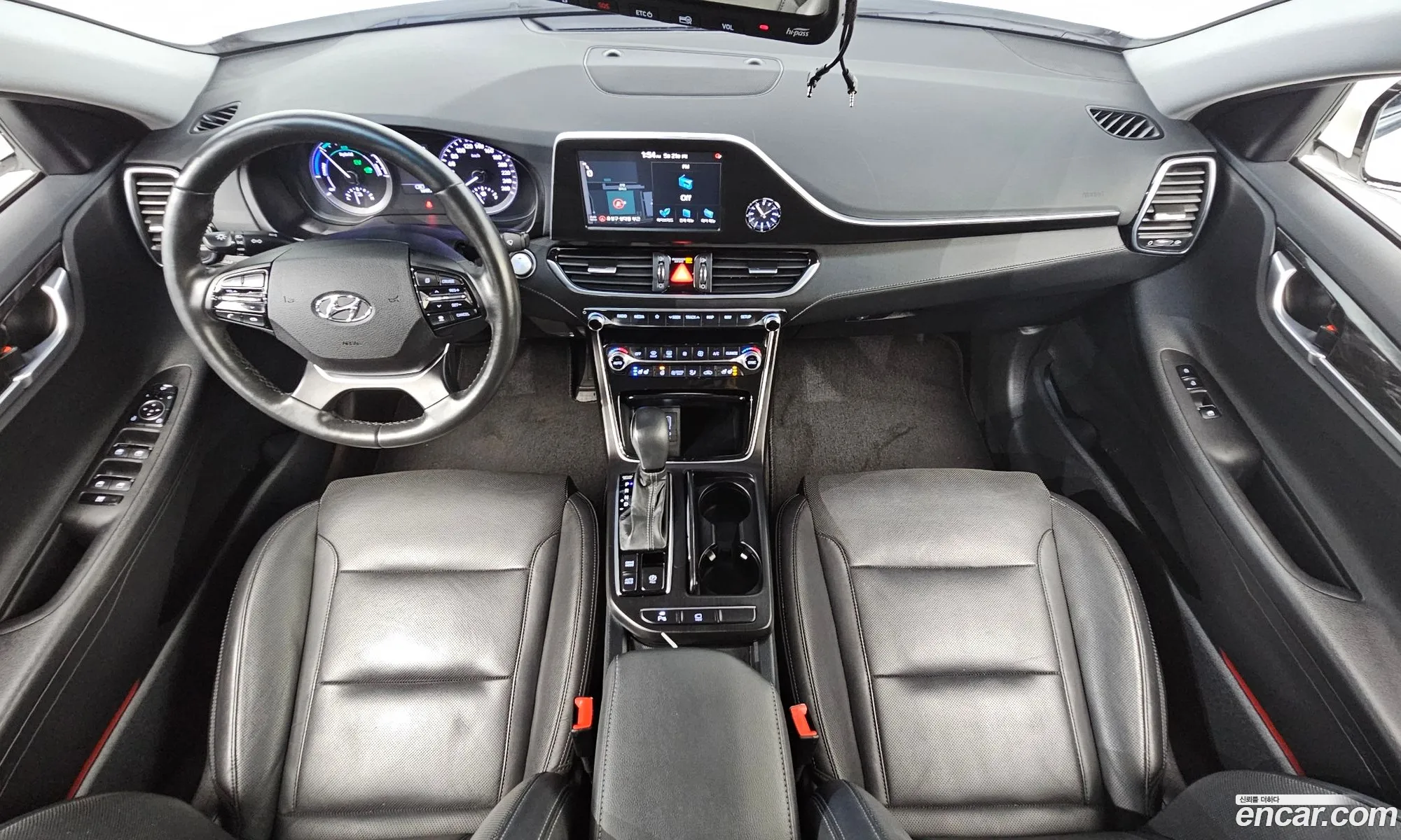Hyundai Grandeur IG Hybrid 2018 — 3