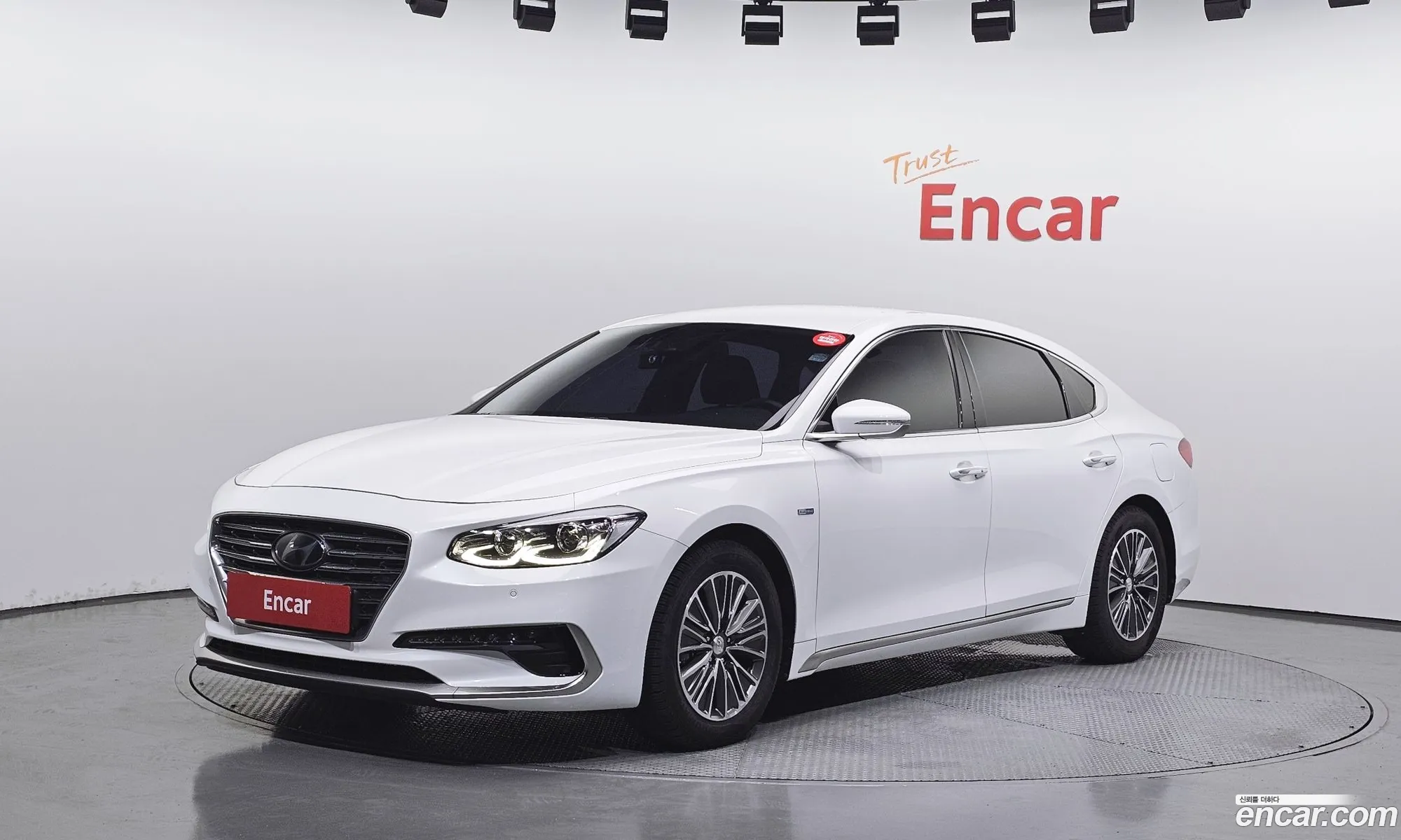 Hyundai Grandeur IG Hybrid 2018 — 17